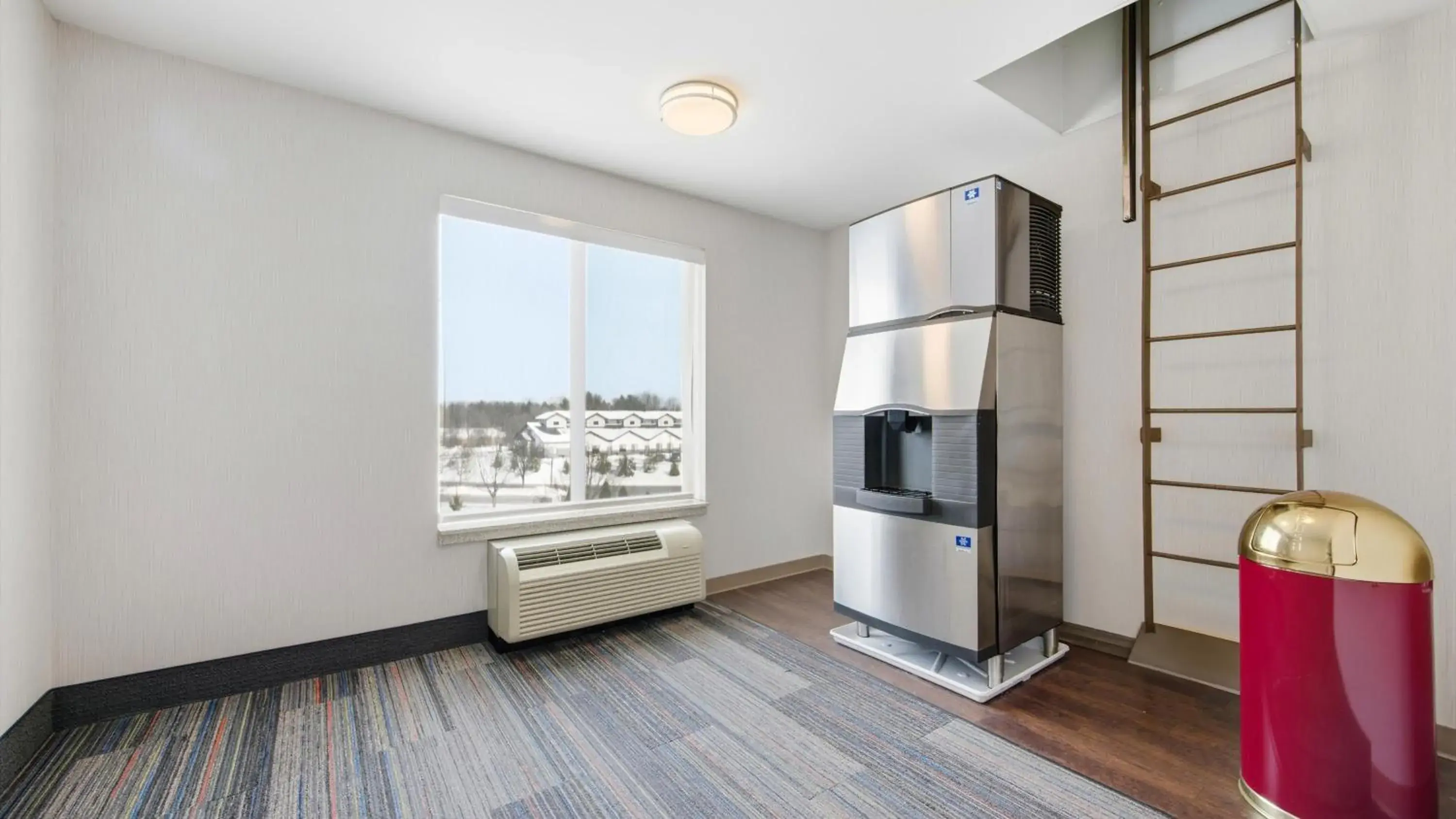 Lobby or reception in Holiday Inn Express & Suites Bethlehem Airport-Allentown Area Lobby or reception in Holiday Inn Express & Suites Bethlehem Airport-Allentown Area