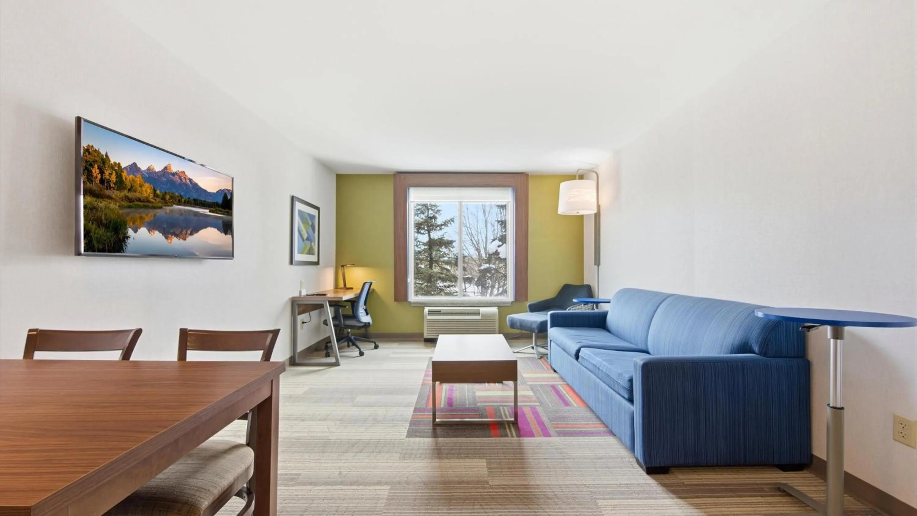 Photo of the whole room in Holiday Inn Express & Suites Bethlehem Airport-Allentown Area