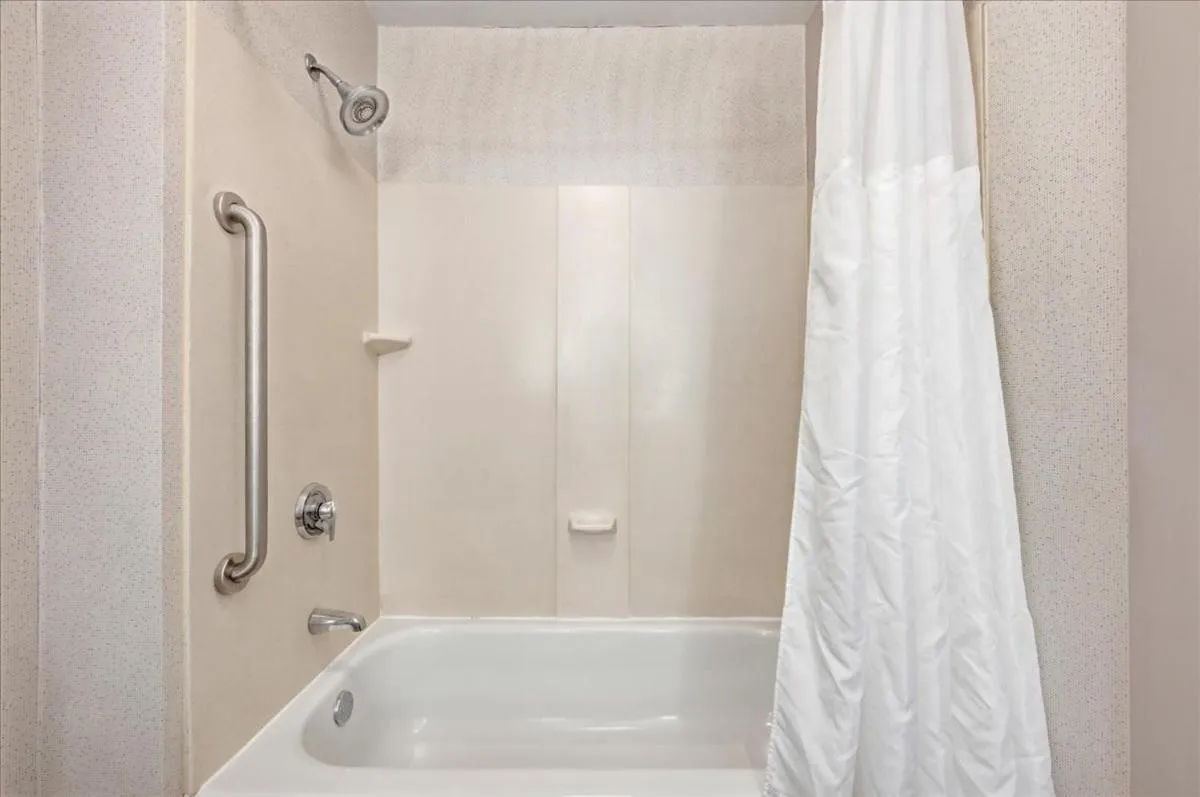 Bathroom in Holiday Inn Express & Suites Bethlehem Airport-Allentown Area