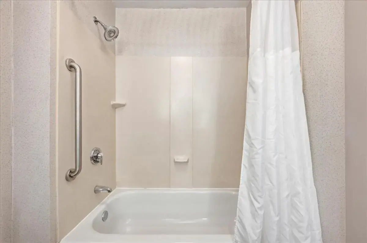 Bathroom in Holiday Inn Express & Suites Bethlehem Airport-Allentown Area Bathroom in Holiday Inn Express & Suites Bethlehem Airport-Allentown Area