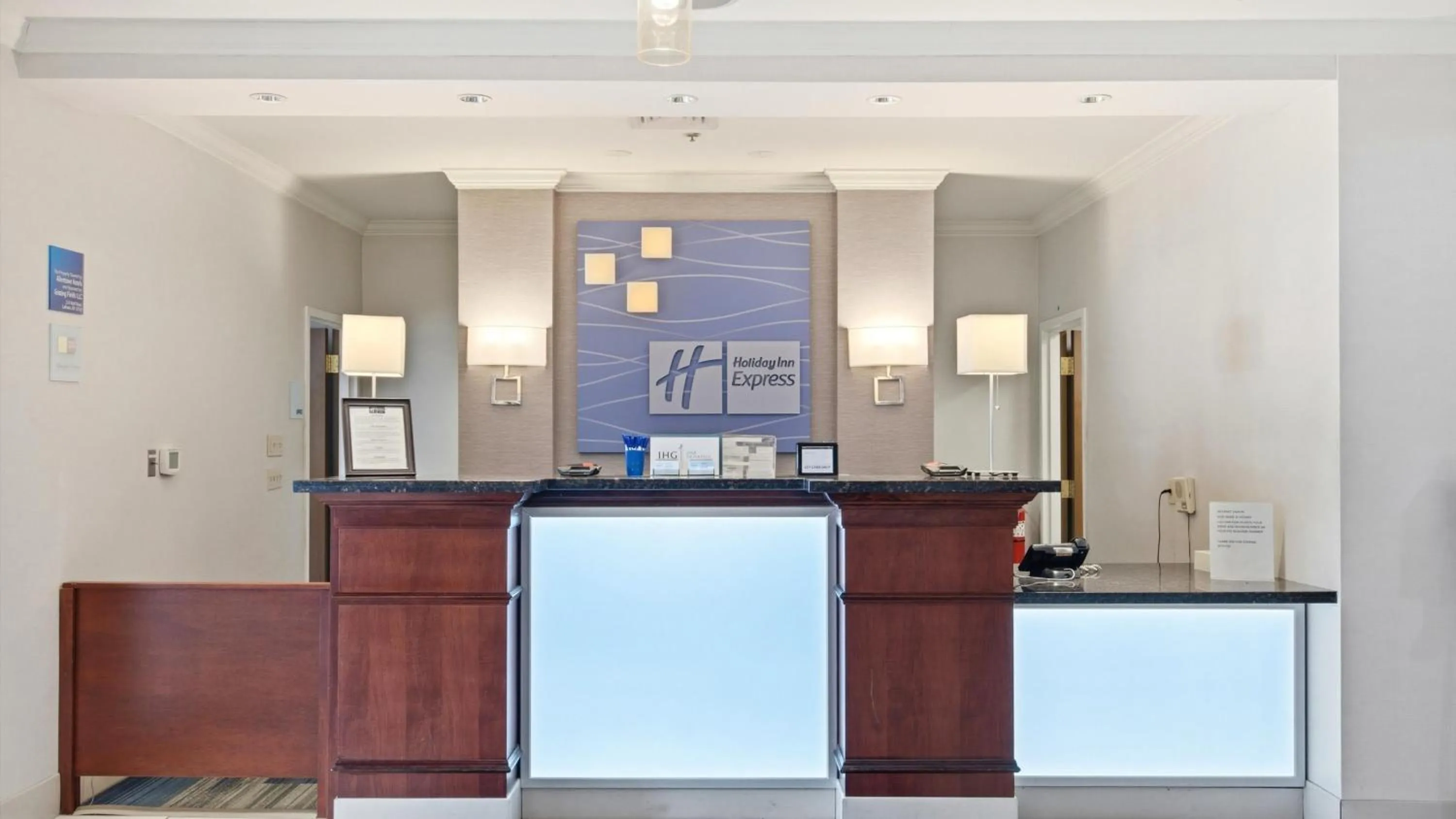 Property building in Holiday Inn Express & Suites Bethlehem Airport-Allentown Area