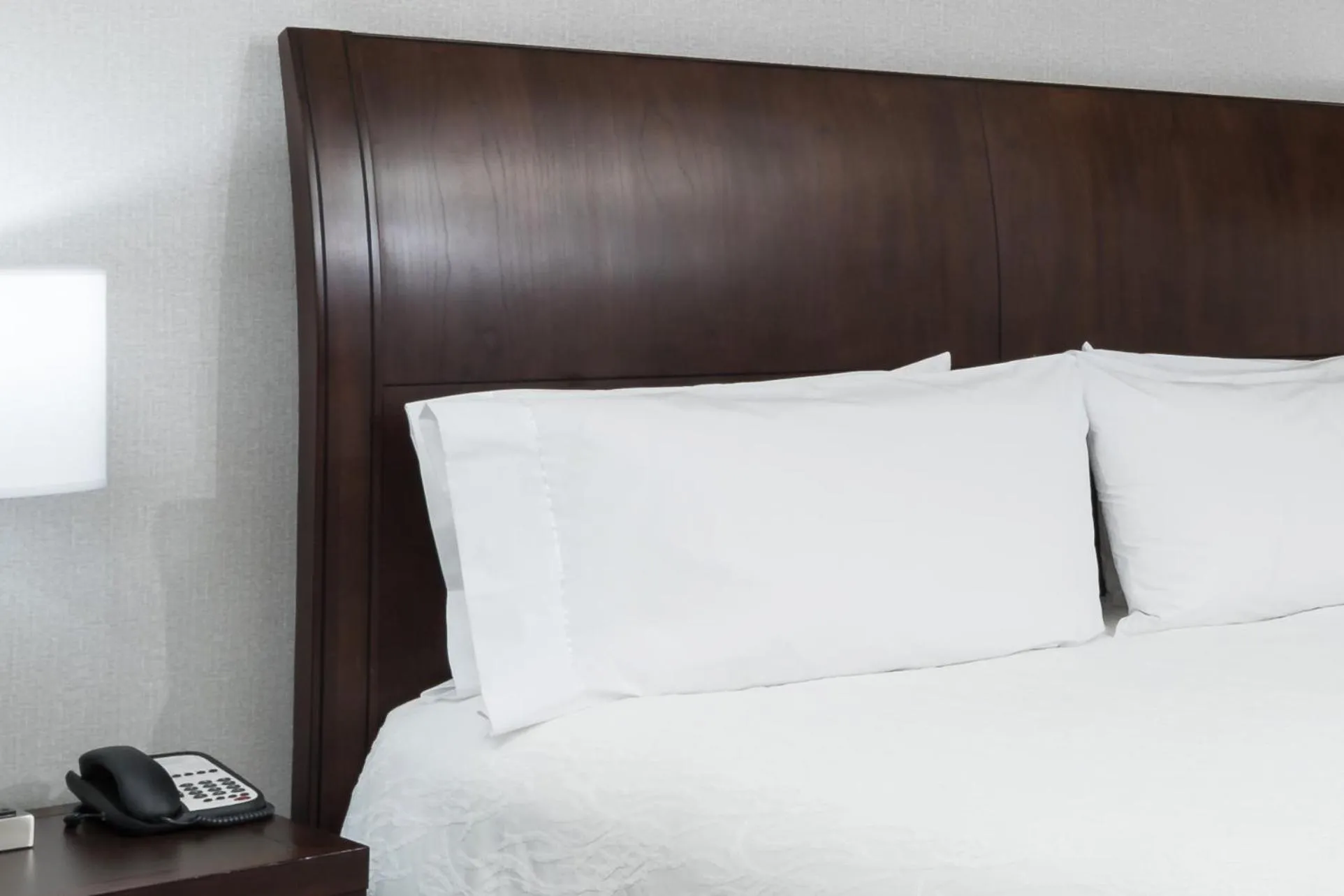 Bed in Hilton Garden Inn DFW North Grapevine