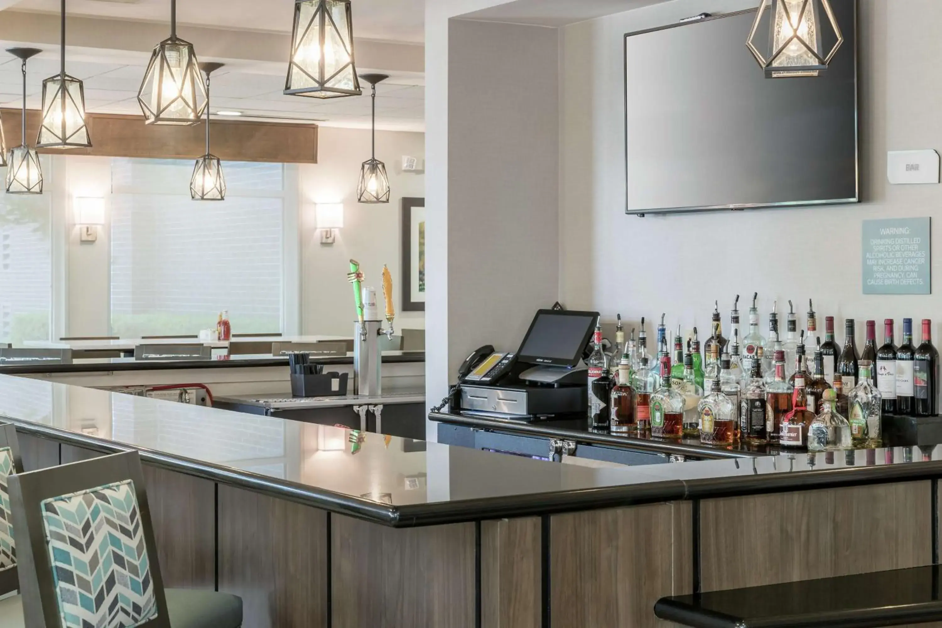 Lounge or bar in Hilton Garden Inn DFW North Grapevine Lounge or bar in Hilton Garden Inn DFW North Grapevine