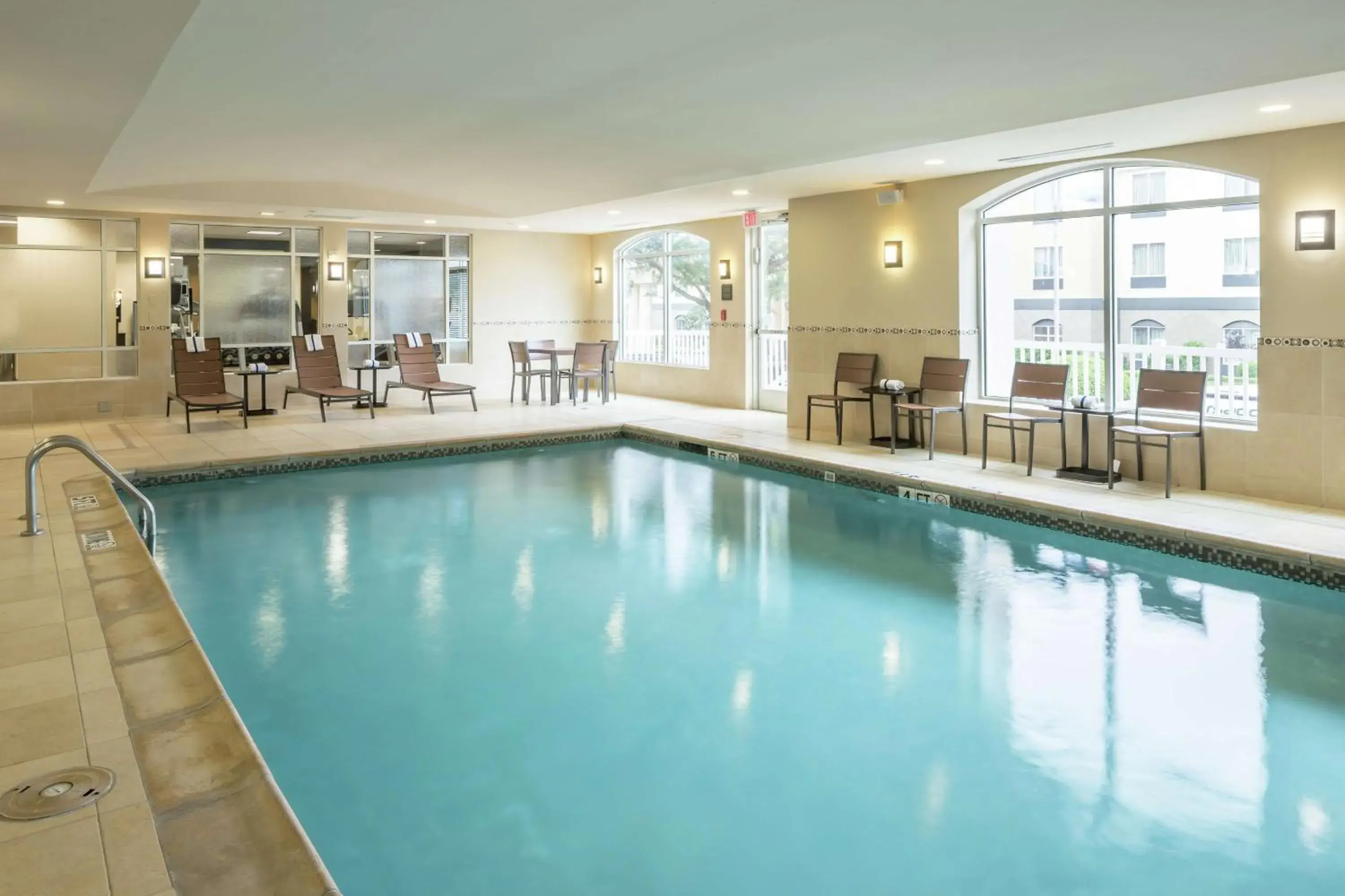 Pool view in Hilton Garden Inn DFW North Grapevine Pool view in Hilton Garden Inn DFW North Grapevine