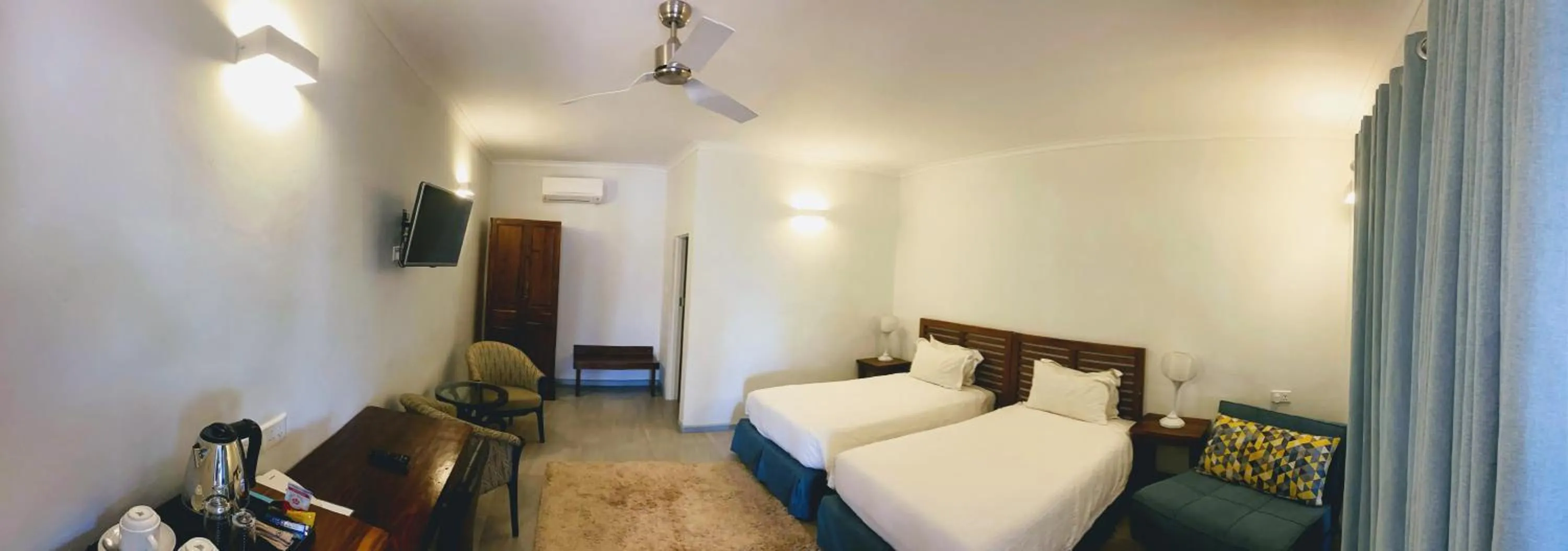 Bed in Lake Kariba Inns