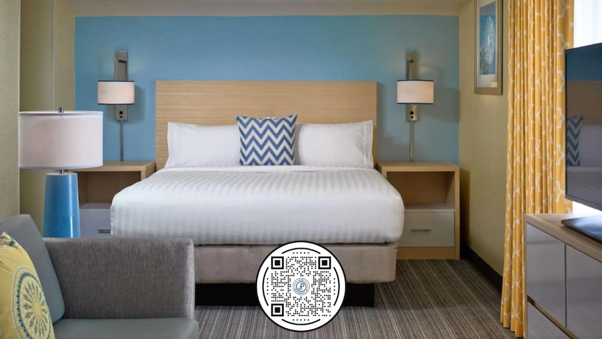 Bed in Sonesta Simply Suites Cleveland Airport