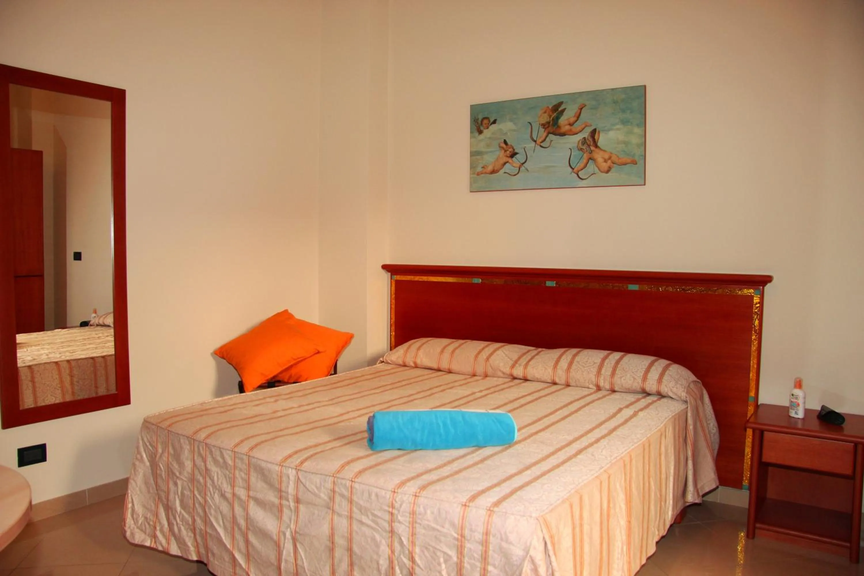 TV and multimedia, Bed in Hotel Residence Piccolo