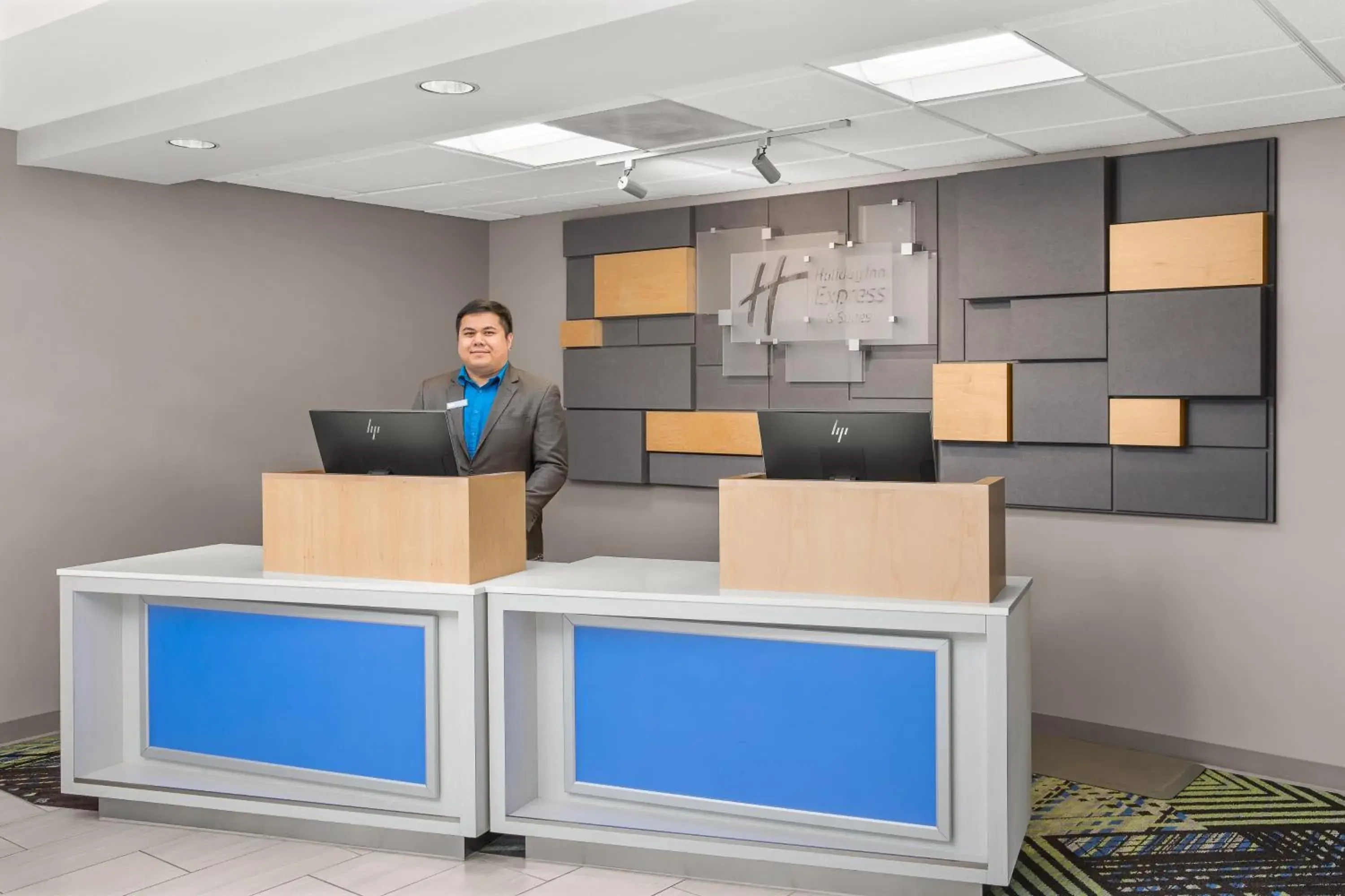 Property building, Lobby/Reception in Holiday Inn Express Hotel & Suites Sacramento Airport Natomas