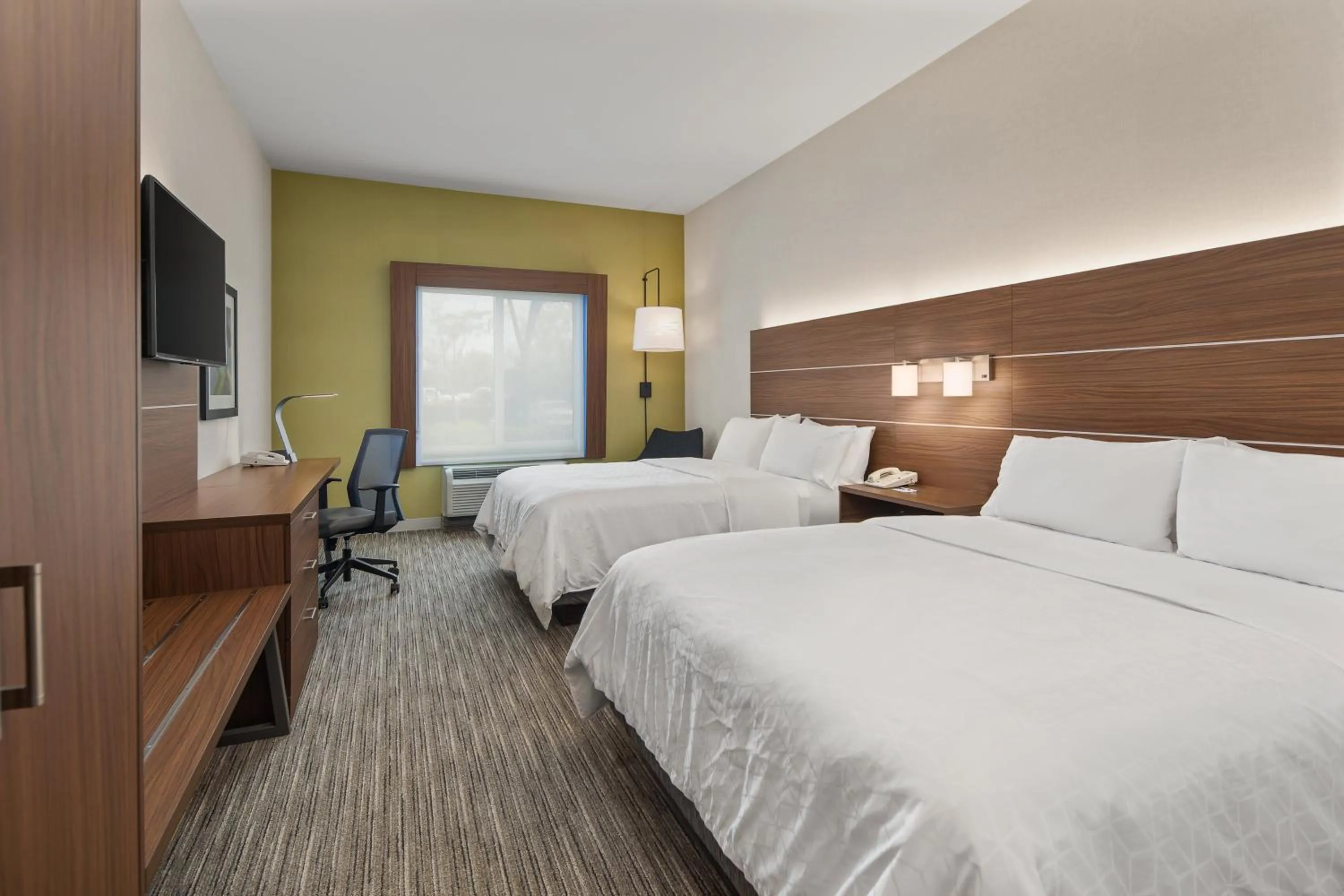 Photo of the whole room in Holiday Inn Express Hotel & Suites Sacramento Airport Natomas by IHG