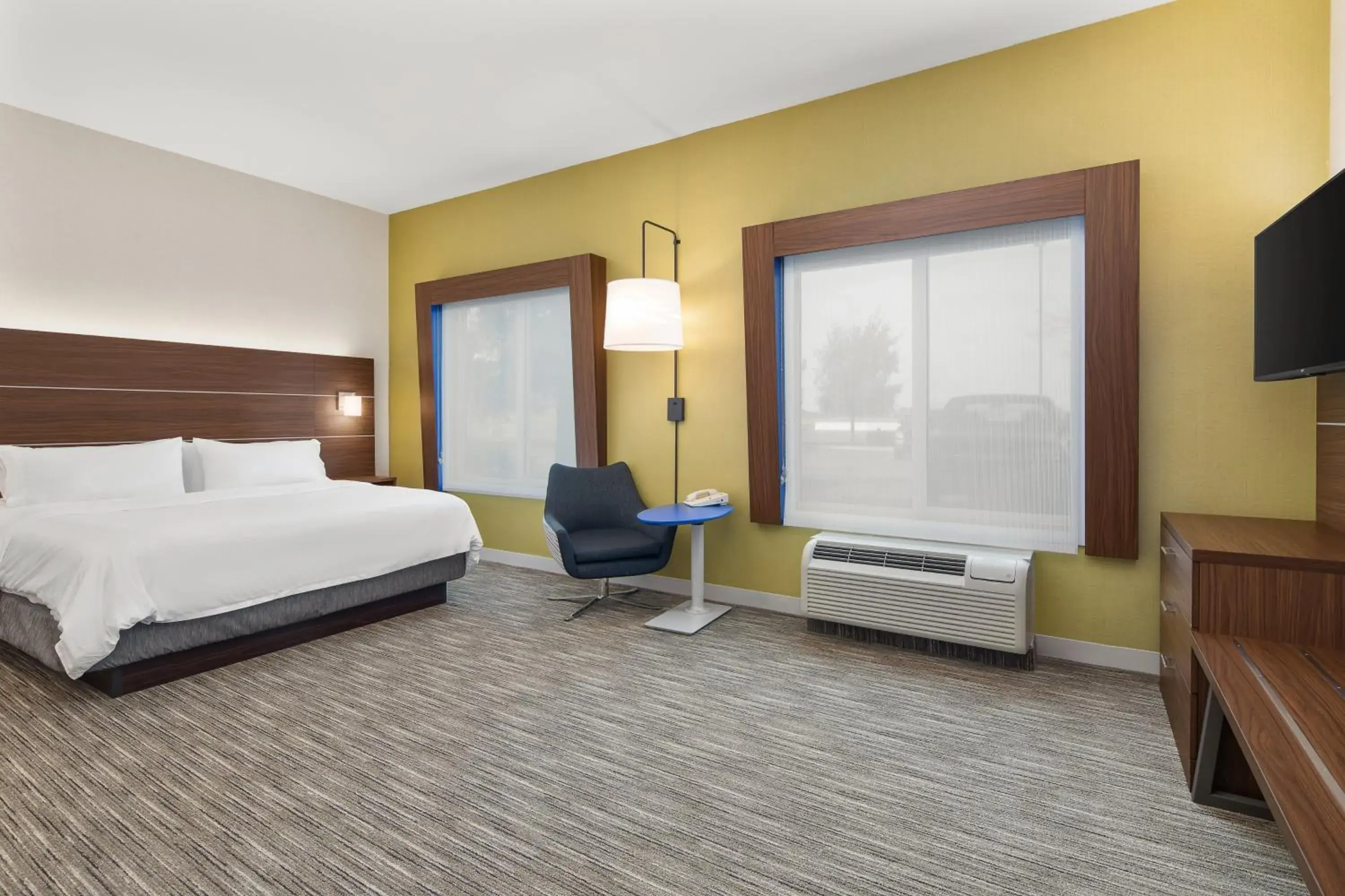 Photo of the whole room in Holiday Inn Express Hotel & Suites Sacramento Airport Natomas