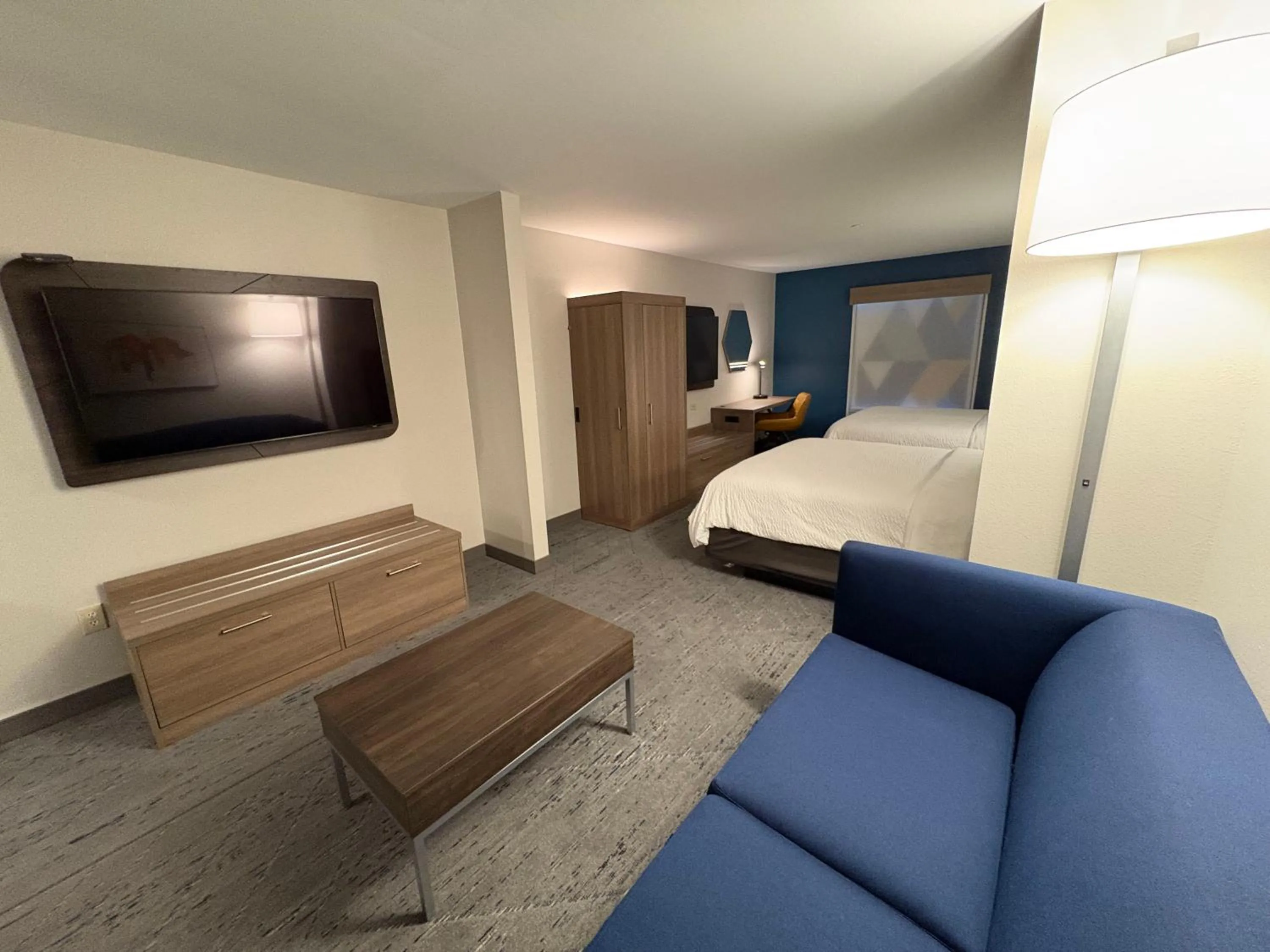 Photo of the whole room in Holiday Inn Express Hotel & Suites Lafayette by IHG