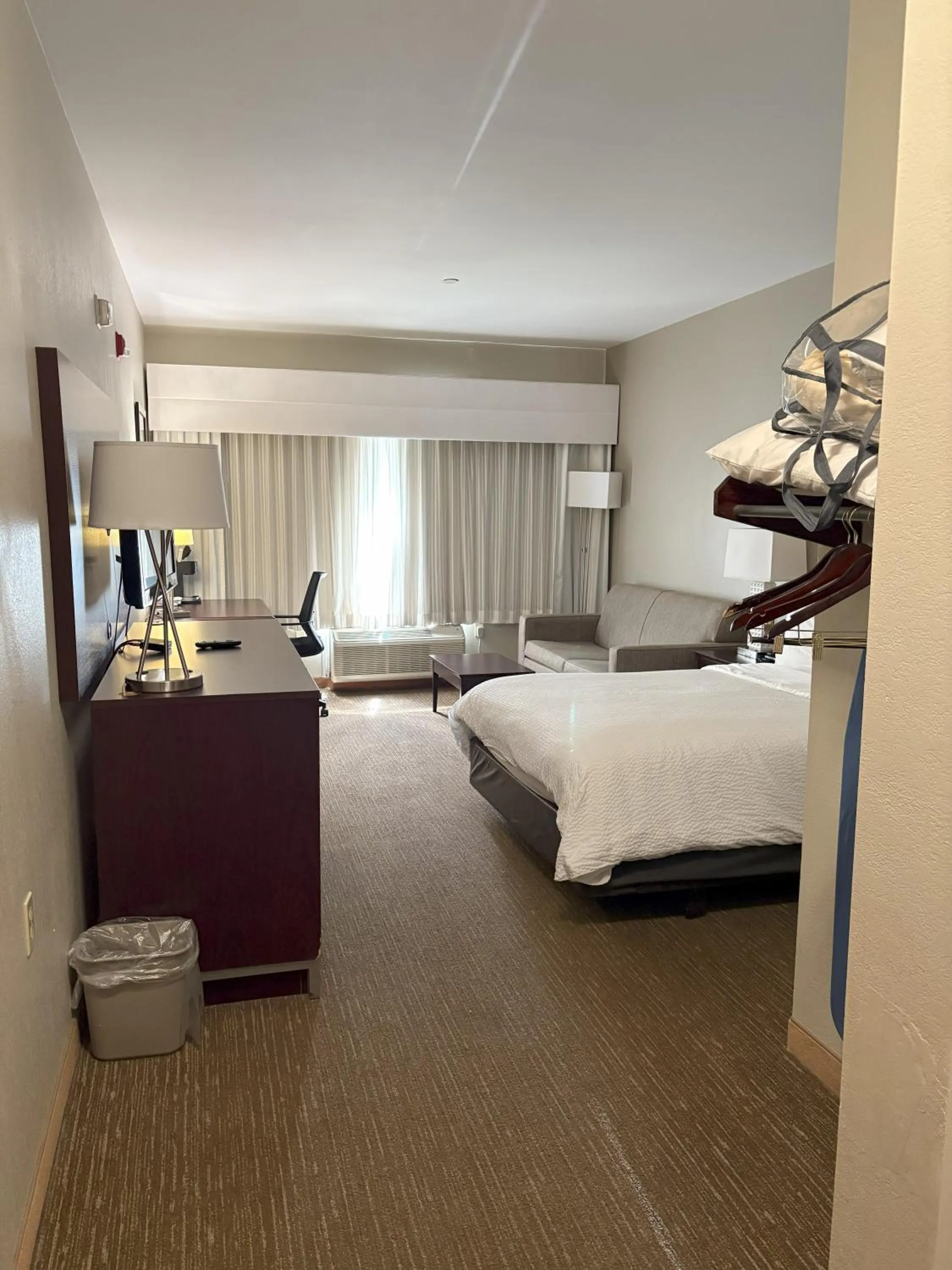 Bed in Holiday Inn Express Hotel & Suites Lafayette by IHG