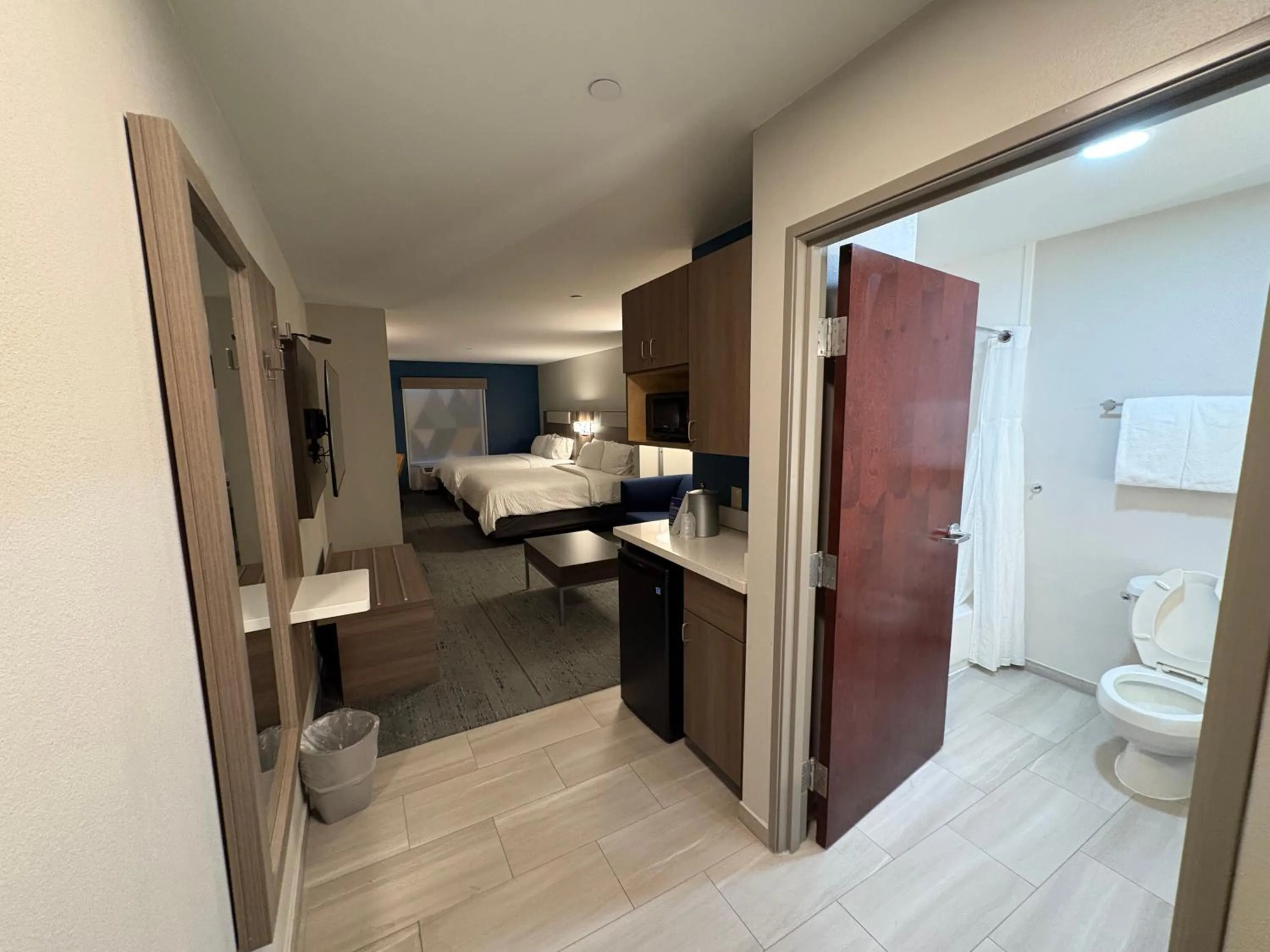 Photo of the whole room in Holiday Inn Express Hotel & Suites Lafayette by IHG