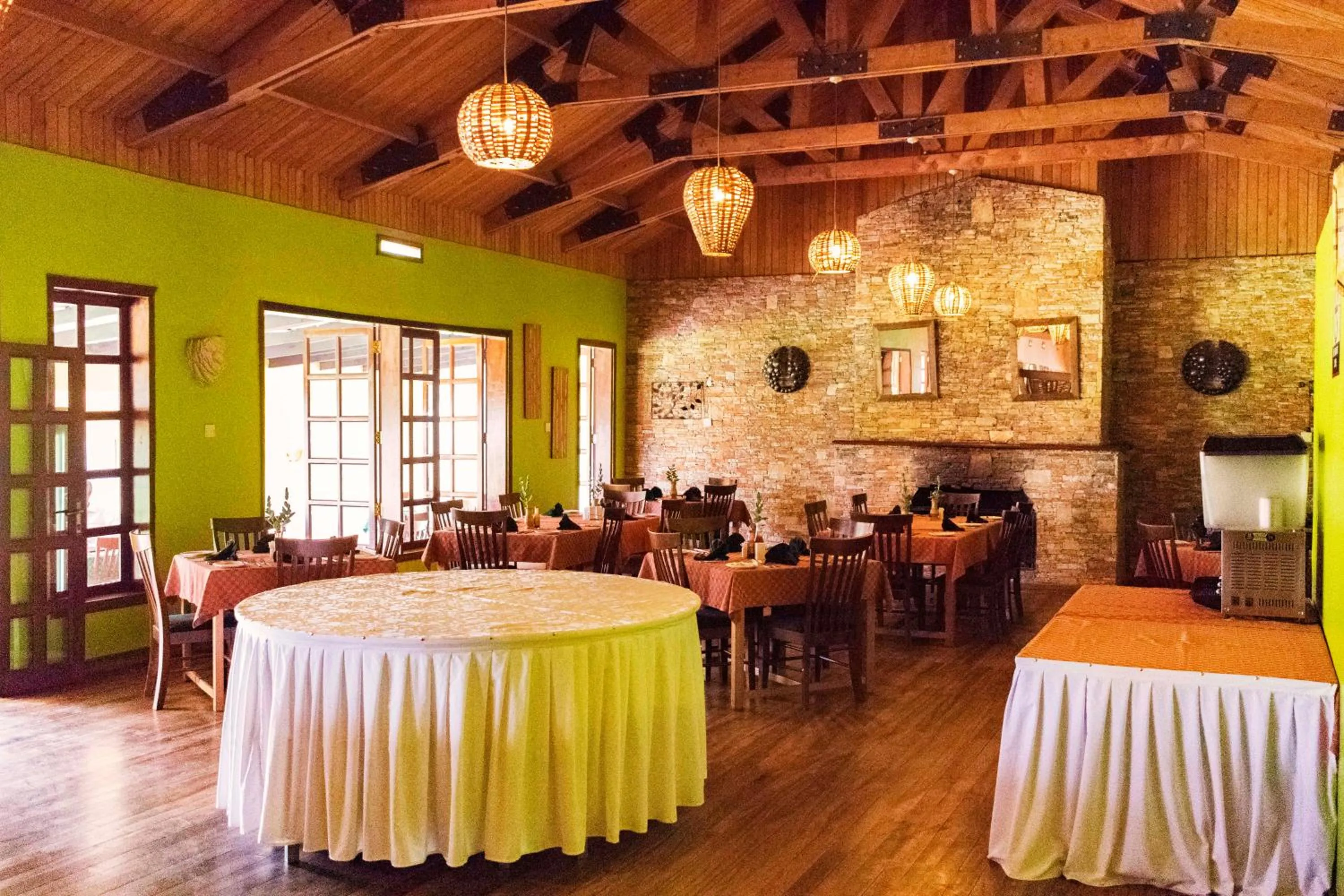 Restaurant/places to eat in Mountains of the Moon Hotel Fort Portal