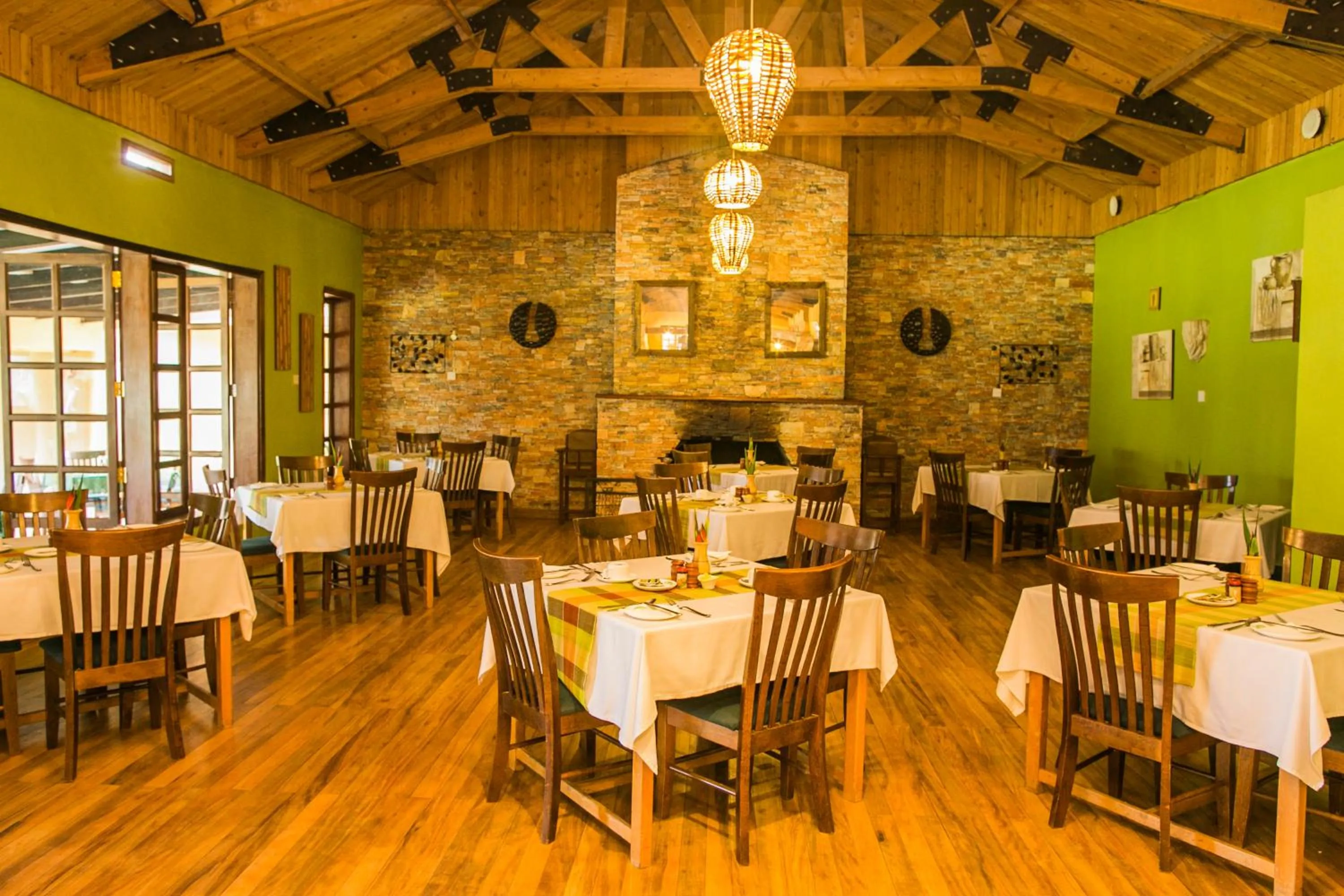 Restaurant/places to eat in Mountains of the Moon Hotel Fort Portal