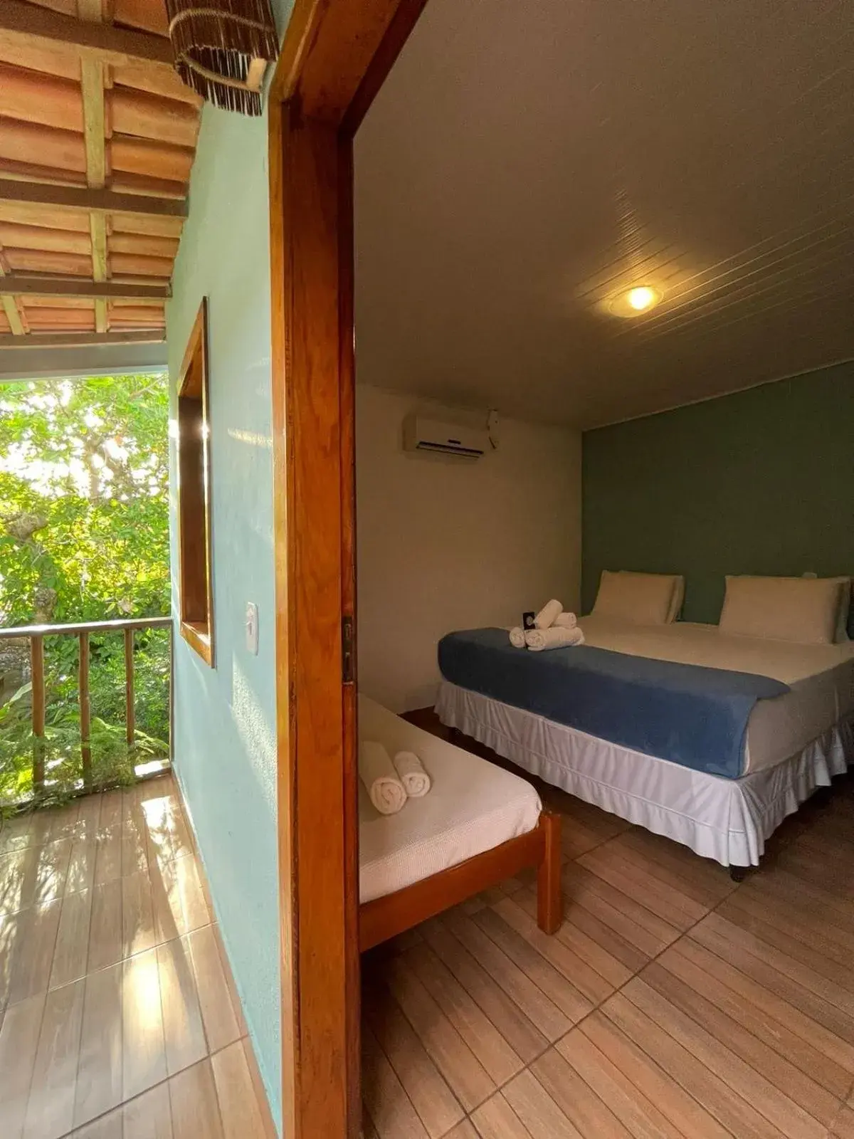 Triple Room with Private Bathroom in Pousada Jambrero Triple Room with Private Bathroom in Pousada Jambrero