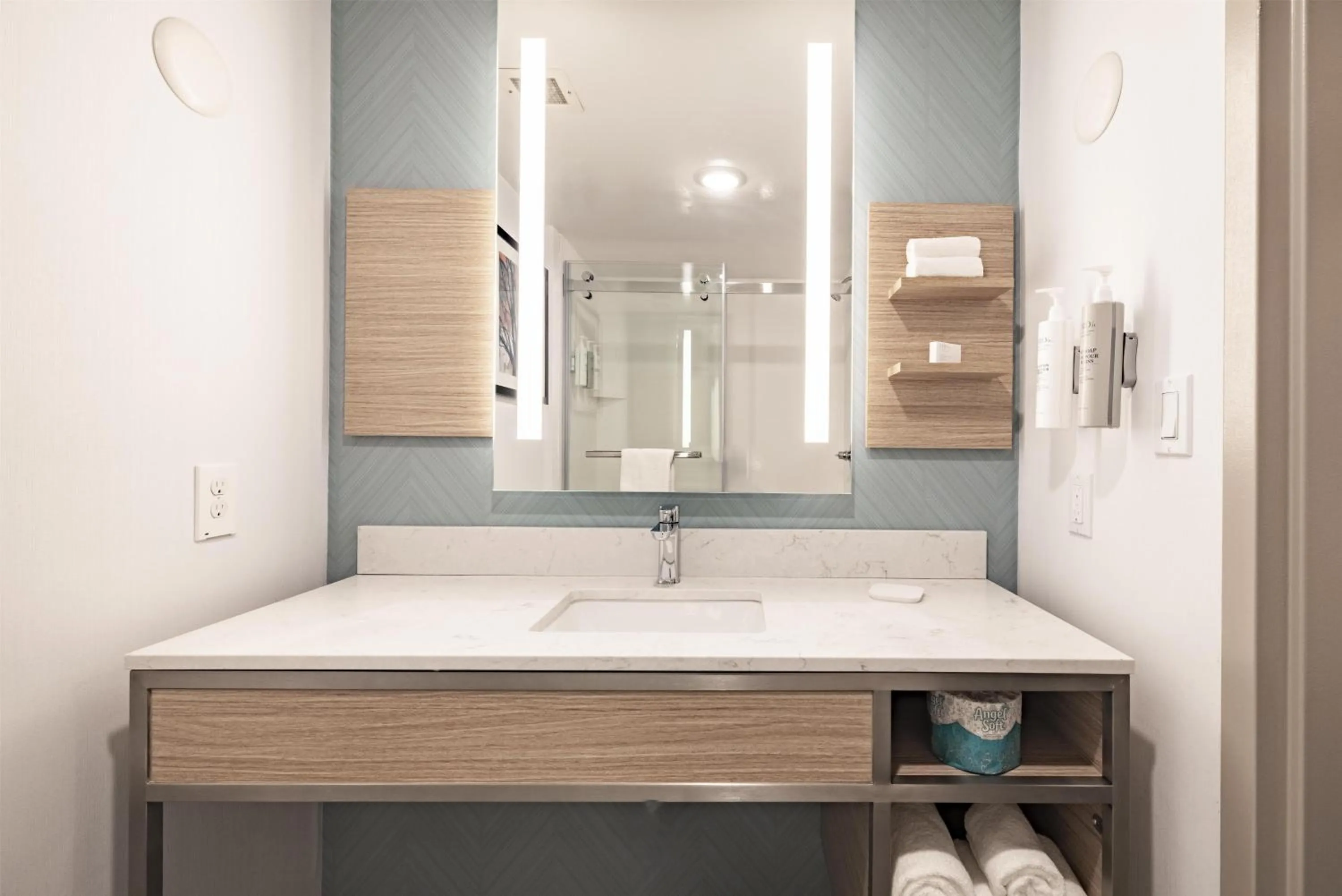 Bathroom in Hilton Garden Inn Albany