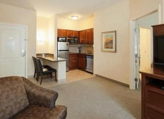 Kitchen or kitchenette in Staybridge Suites Lafayette-Airport by IHG