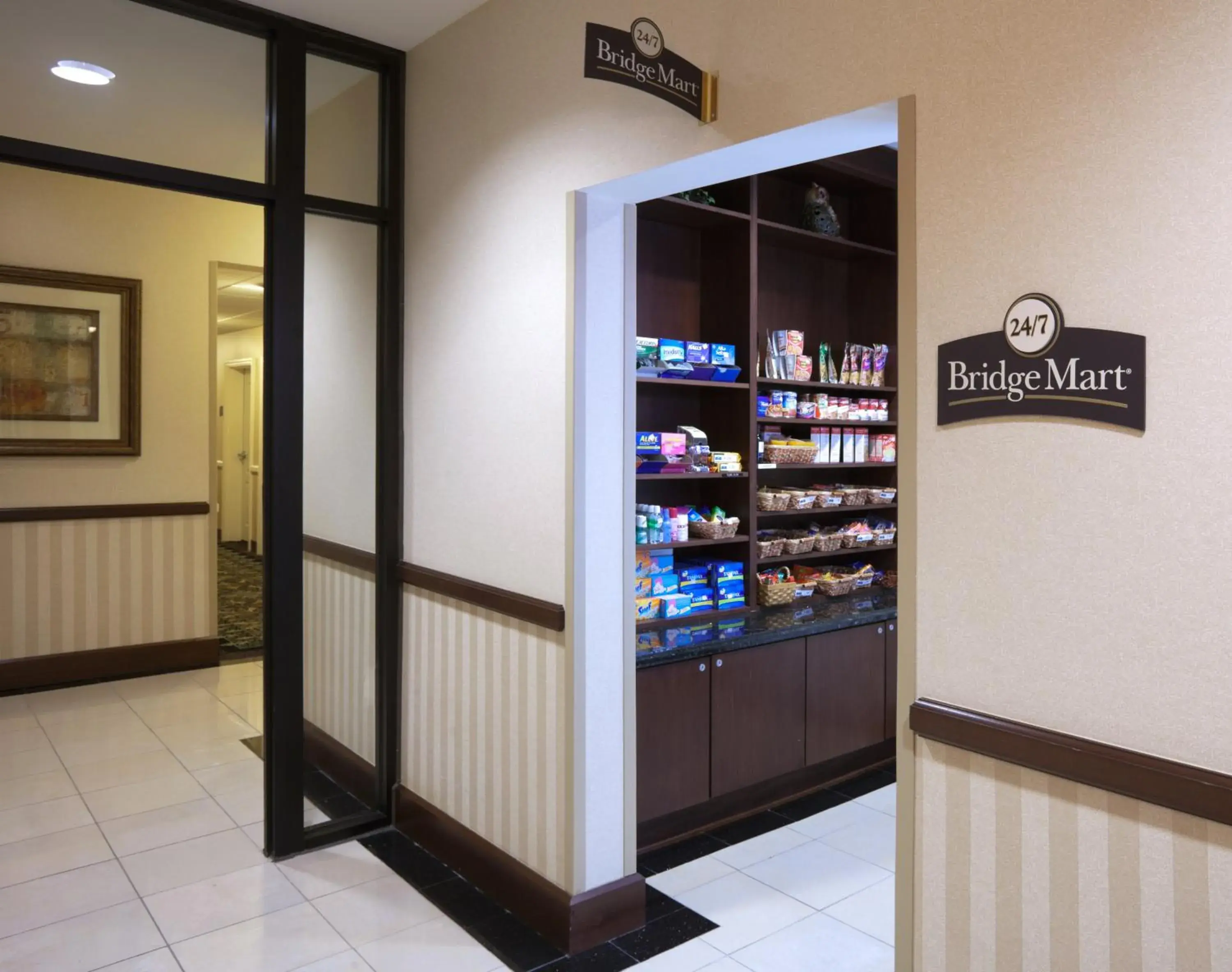 Lobby or reception in Staybridge Suites Lafayette-Airport by IHG Lobby or reception in Staybridge Suites Lafayette-Airport by IHG