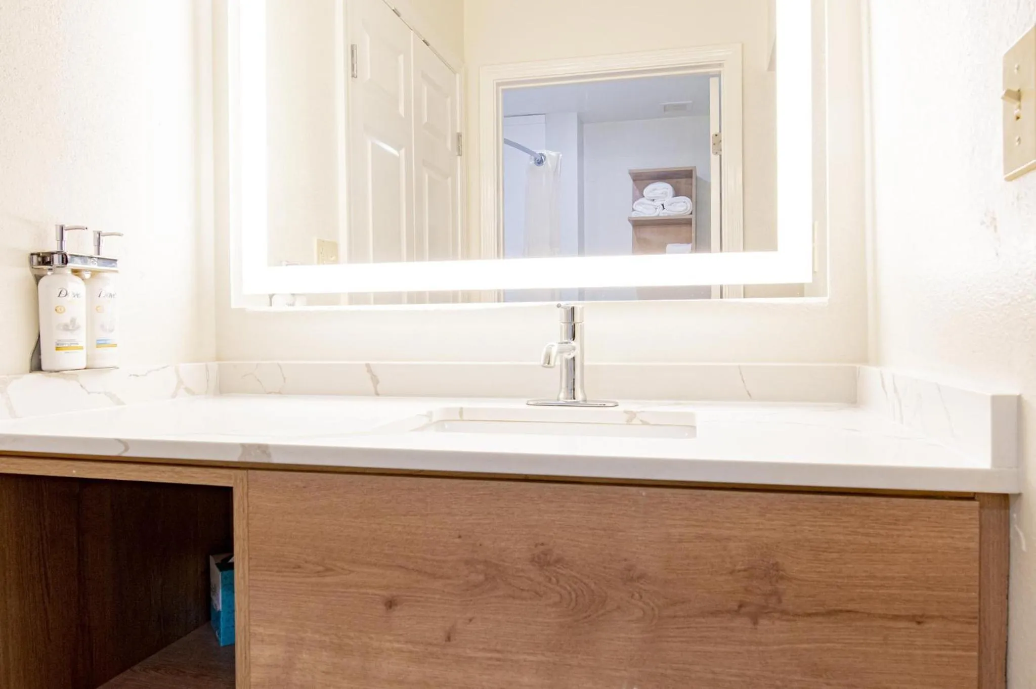 Photo of the whole room in Staybridge Suites Lafayette-Airport by IHG