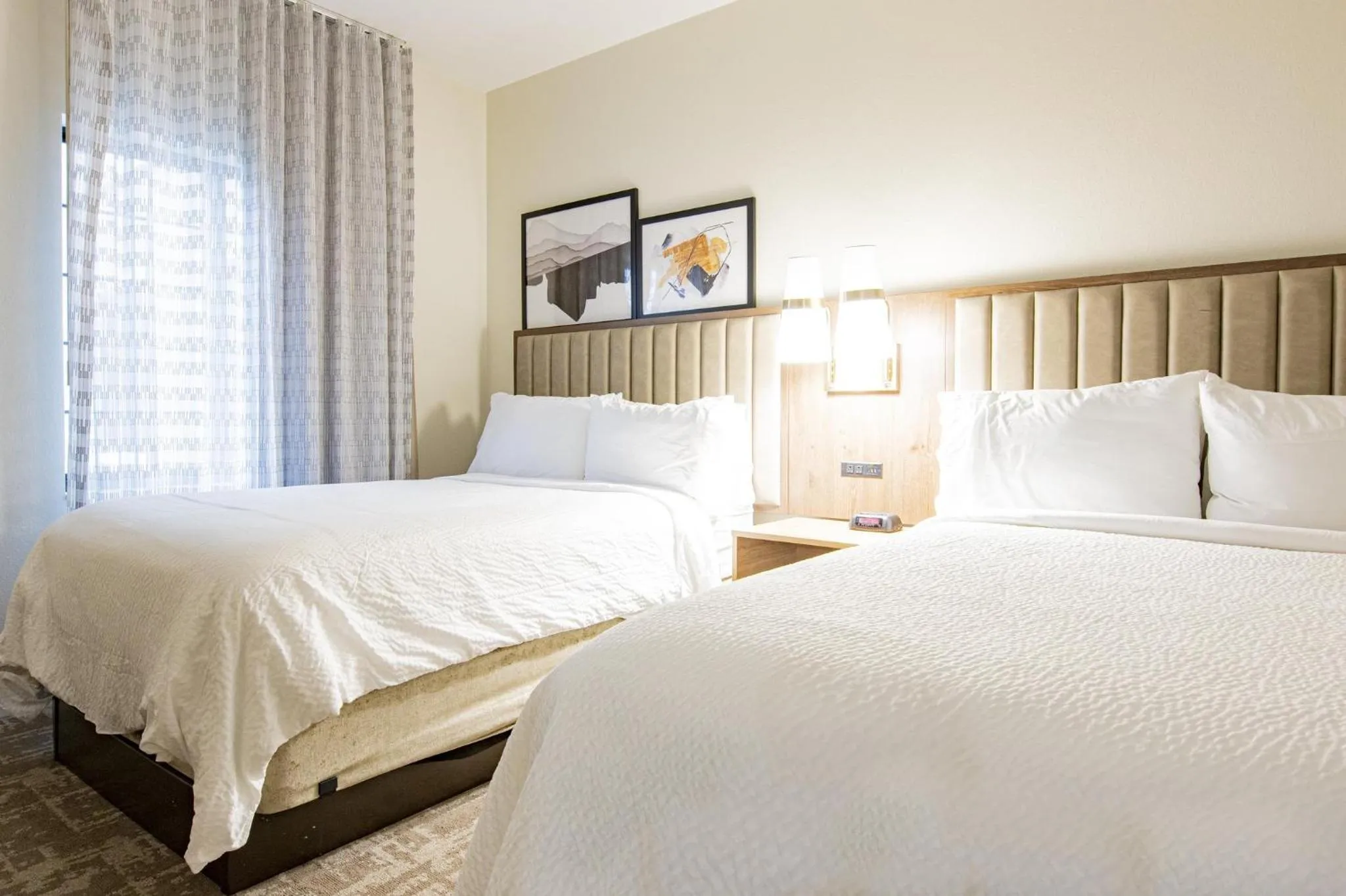 Photo of the whole room, Bed in Staybridge Suites Lafayette-Airport by IHG