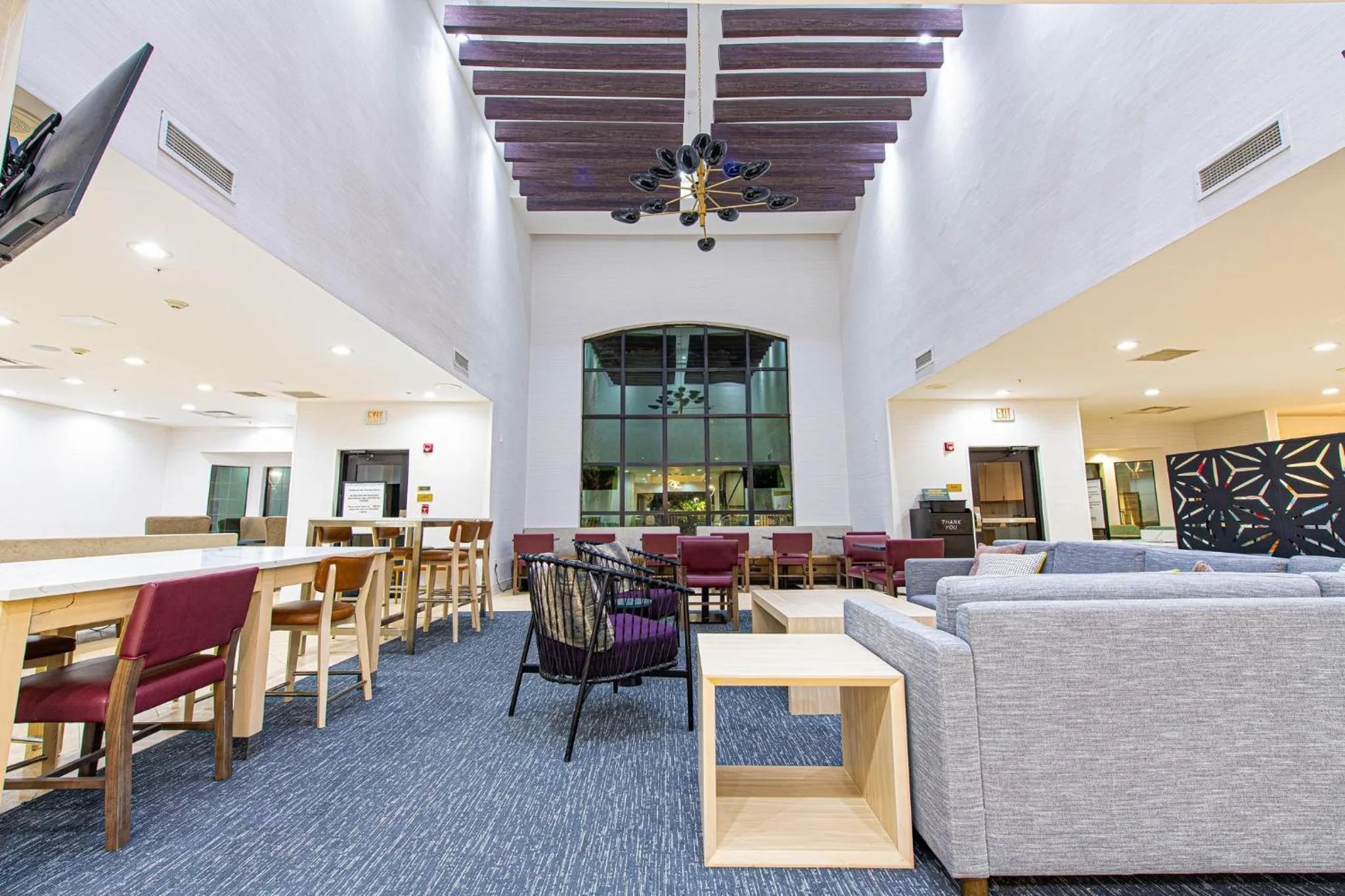 Property building in Staybridge Suites Lafayette-Airport by IHG