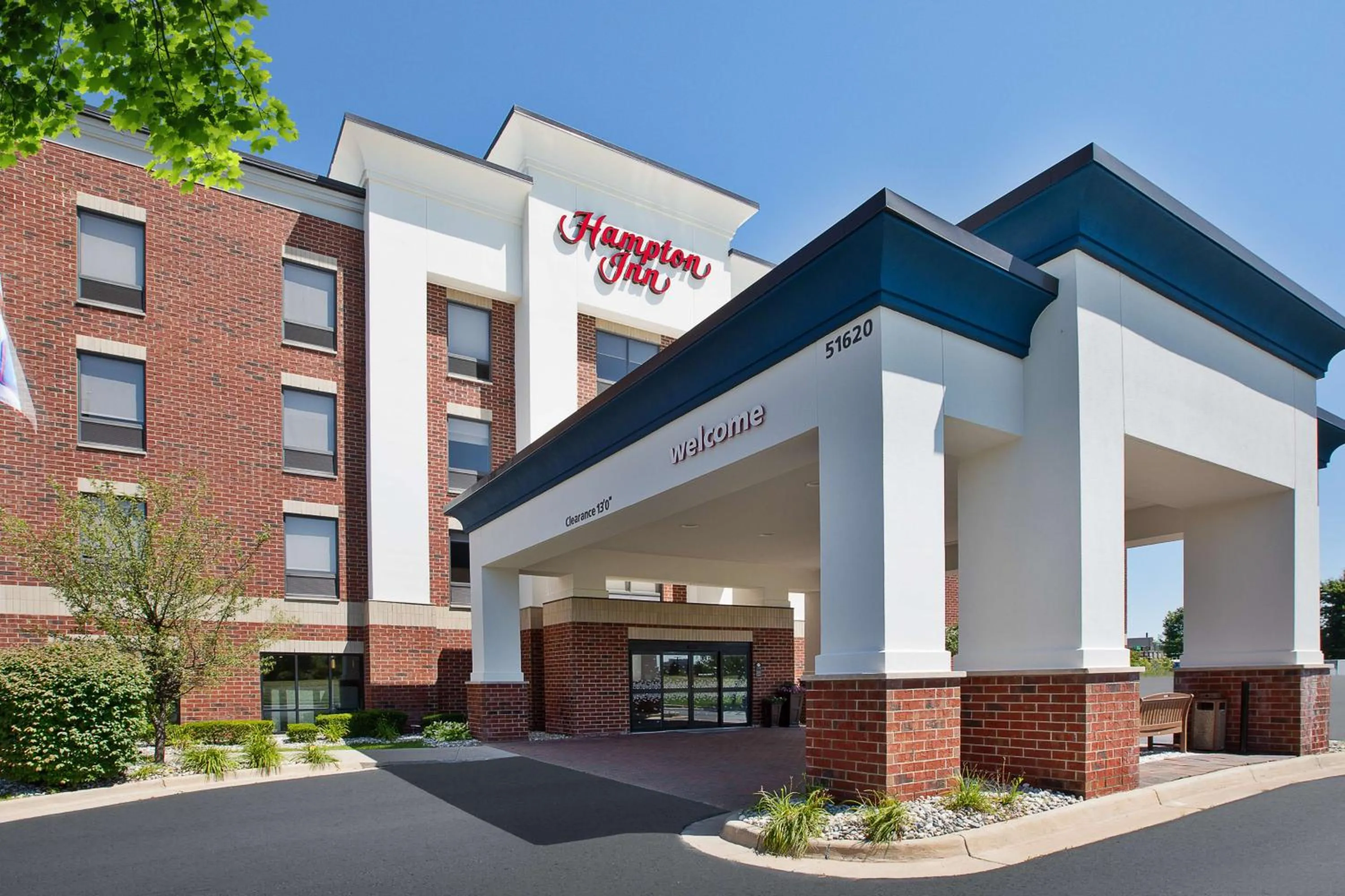 Property building in Hampton Inn Detroit - Shelby Township