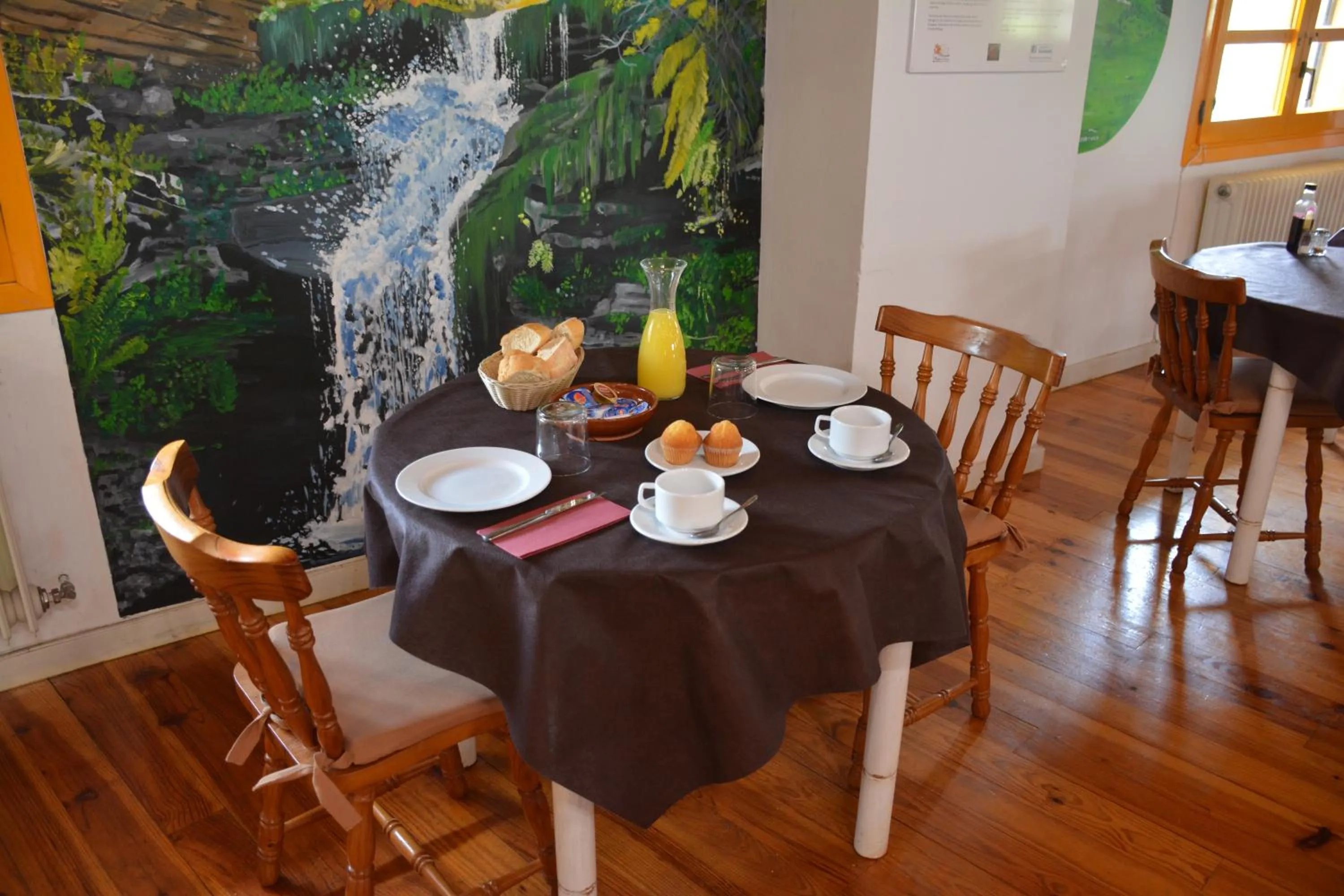 Breakfast in Posada Hoyos de Iregua