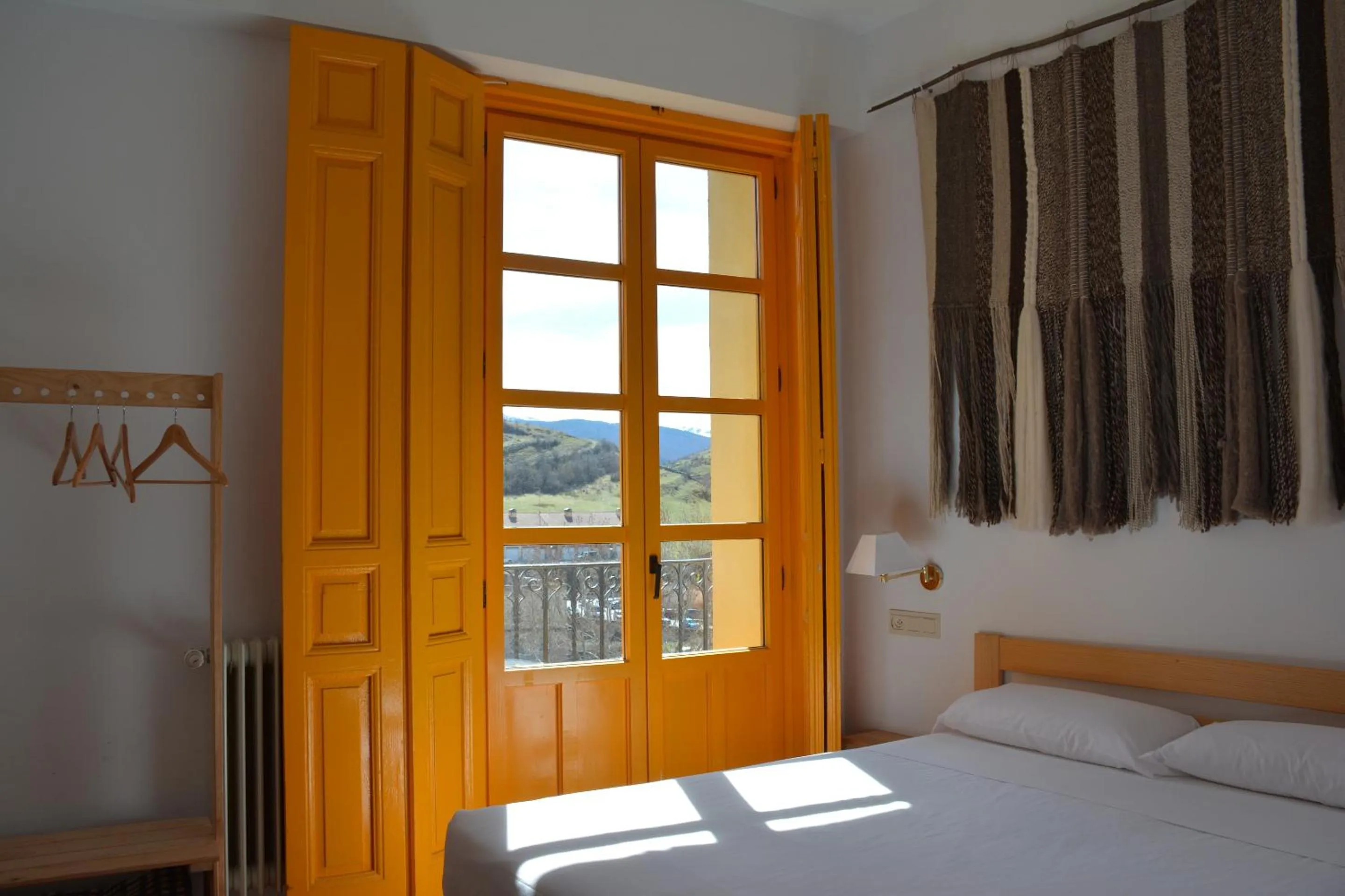 Bedroom, Bed in Posada Hoyos de Iregua