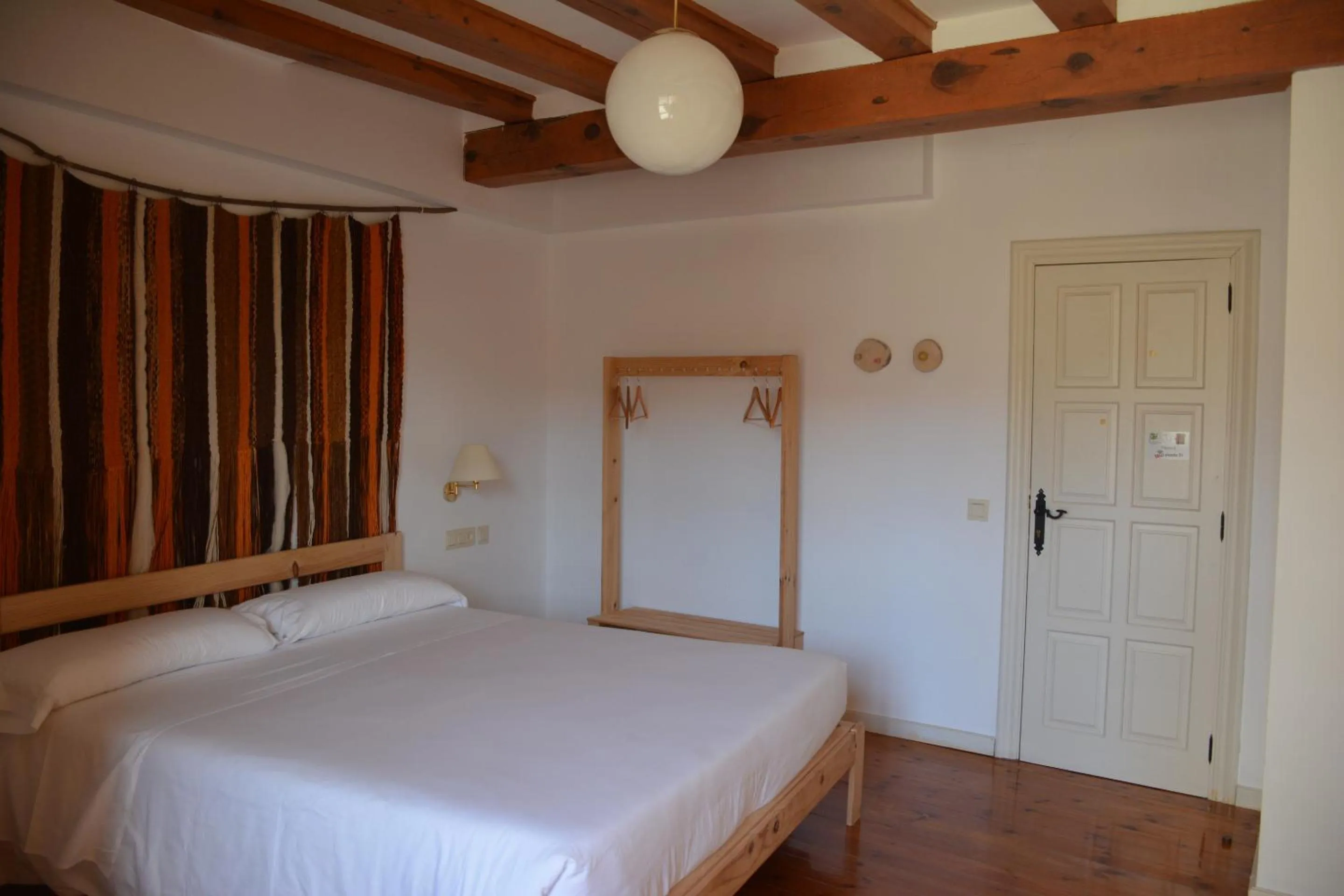 Bedroom, Bed in Posada Hoyos de Iregua