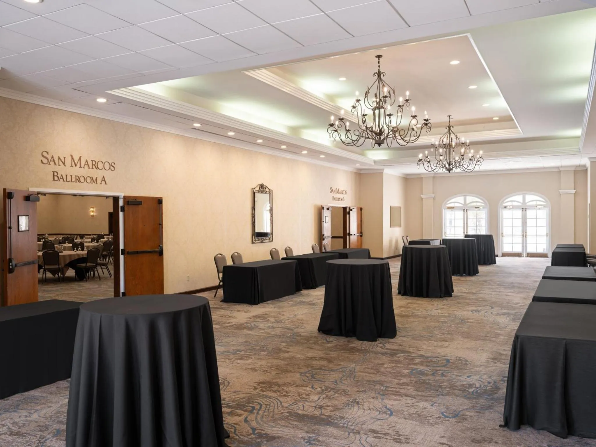 Meeting/conference room in Crowne Plaza Phoenix - Chandler Golf Resort by IHG