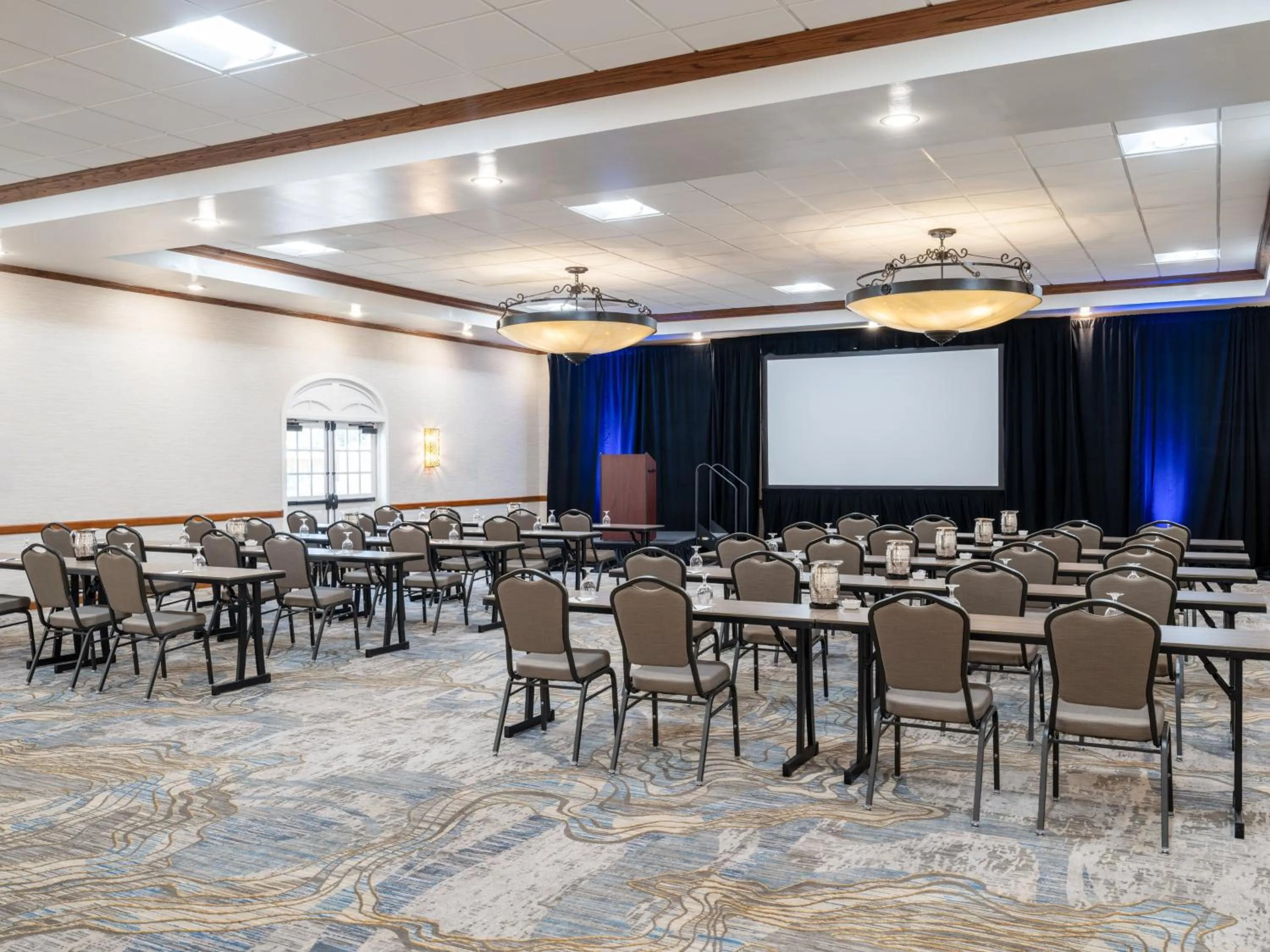 Meeting/conference room in Crowne Plaza Phoenix - Chandler Golf Resort by IHG
