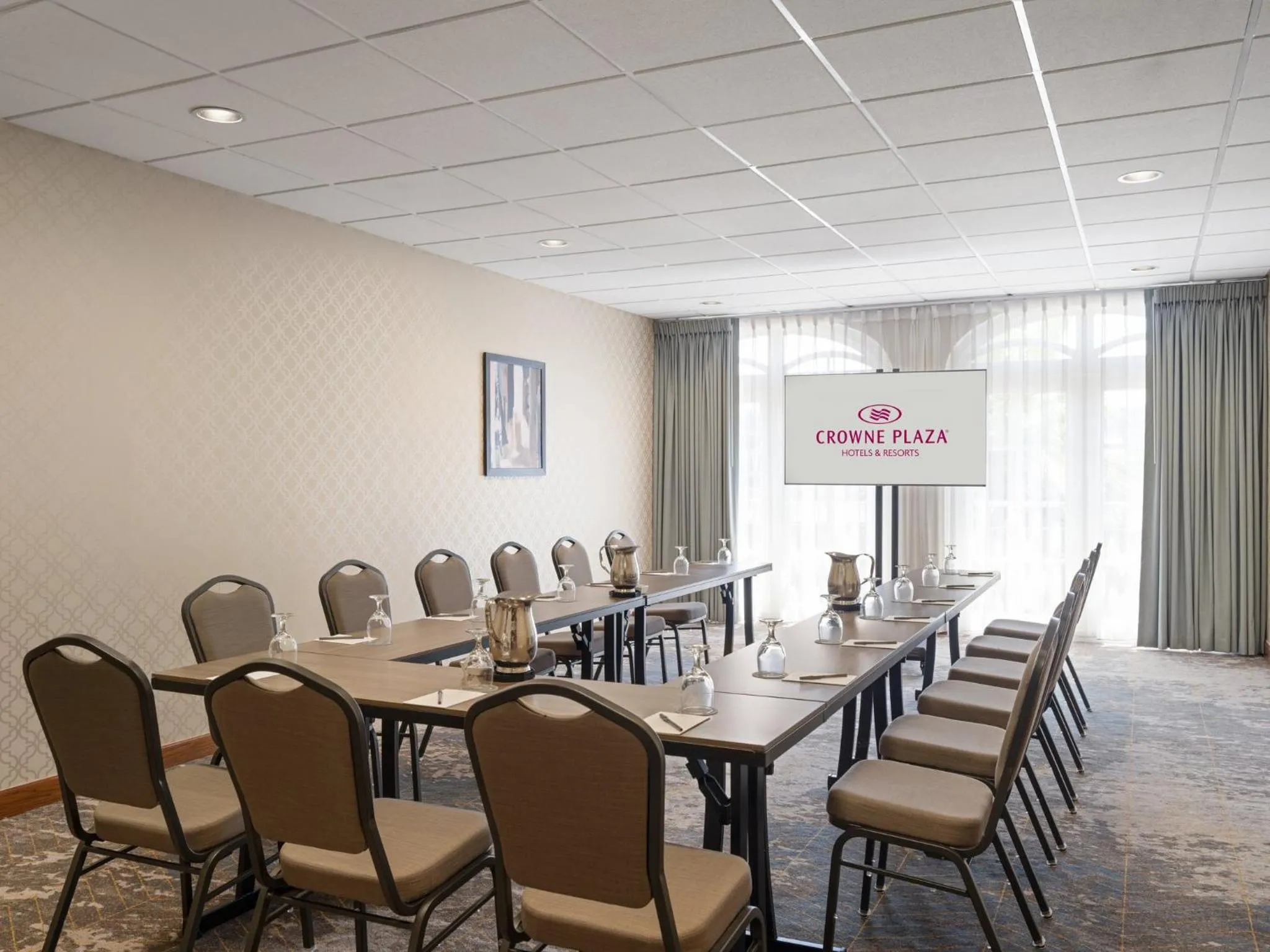 Meeting/conference room in Crowne Plaza Phoenix - Chandler Golf Resort by IHG