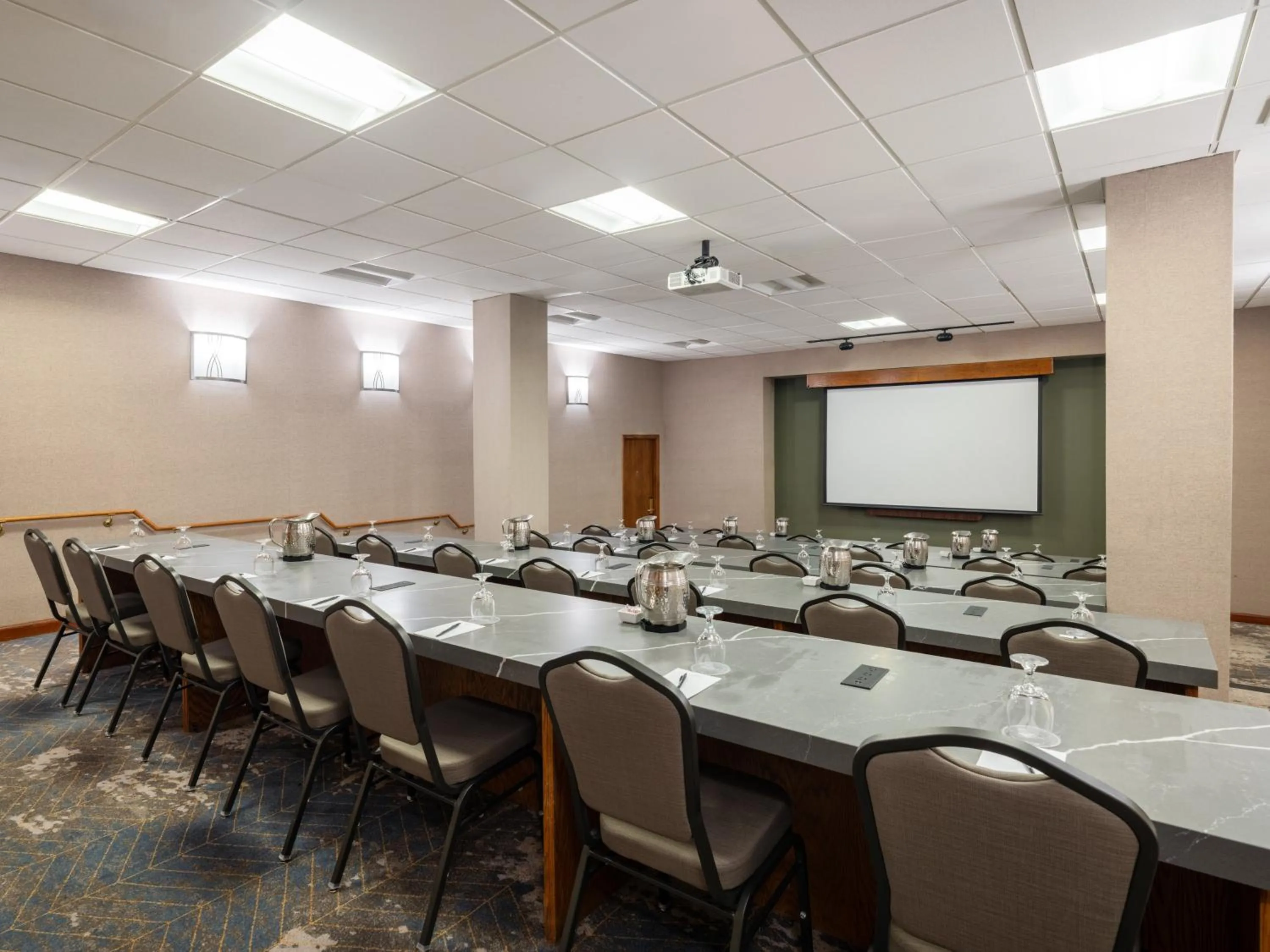 Meeting/conference room in Crowne Plaza Phoenix - Chandler Golf Resort by IHG
