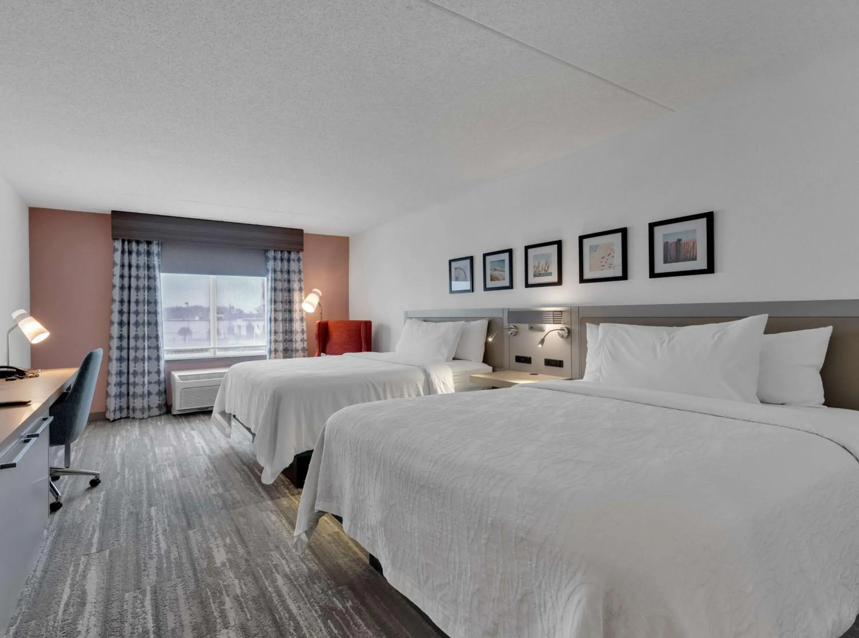 Bed in Hilton Garden Inn Myrtle Beach/Coastal Grand Mall Bed in Hilton Garden Inn Myrtle Beach/Coastal Grand Mall