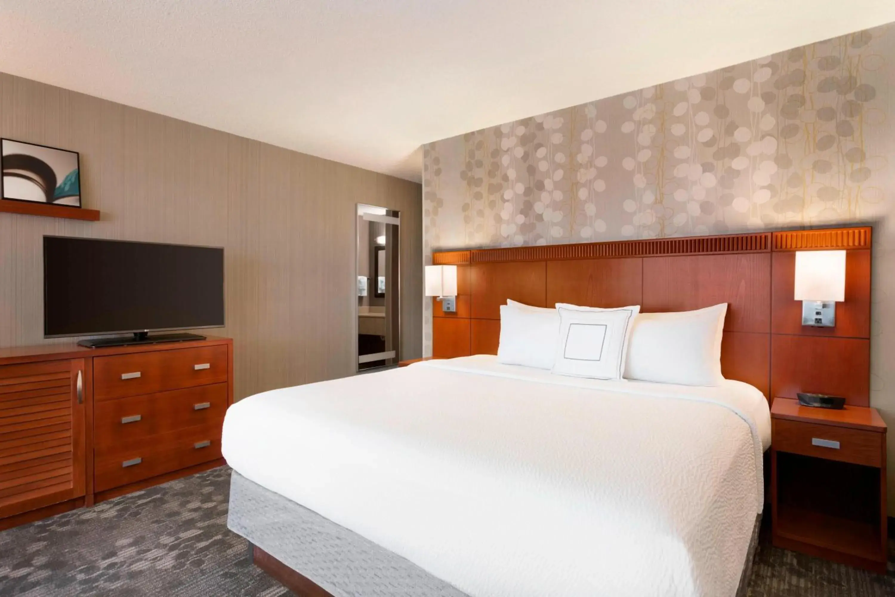 King Room with Sofa Bed in Courtyard by Marriott Bloomington Normal King Room with Sofa Bed in Courtyard by Marriott Bloomington Normal