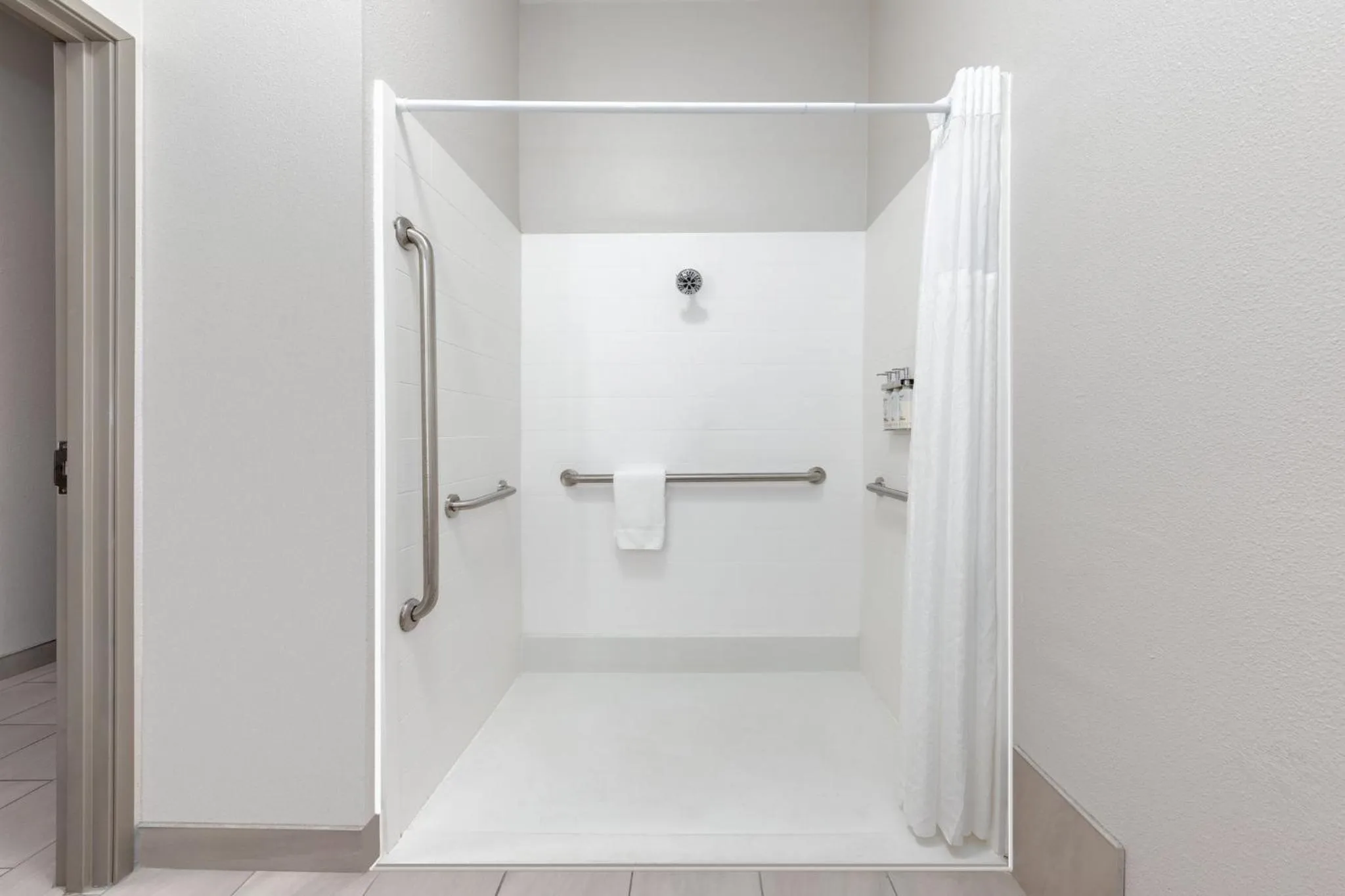 Bathroom in Holiday Inn Express Hotel and Suites Athens by IHG