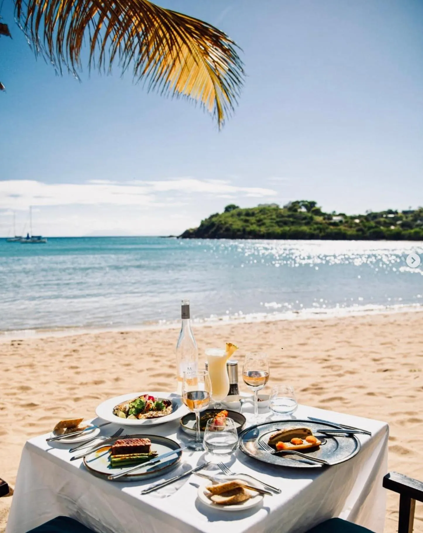 Rendezvous Bay Hotel