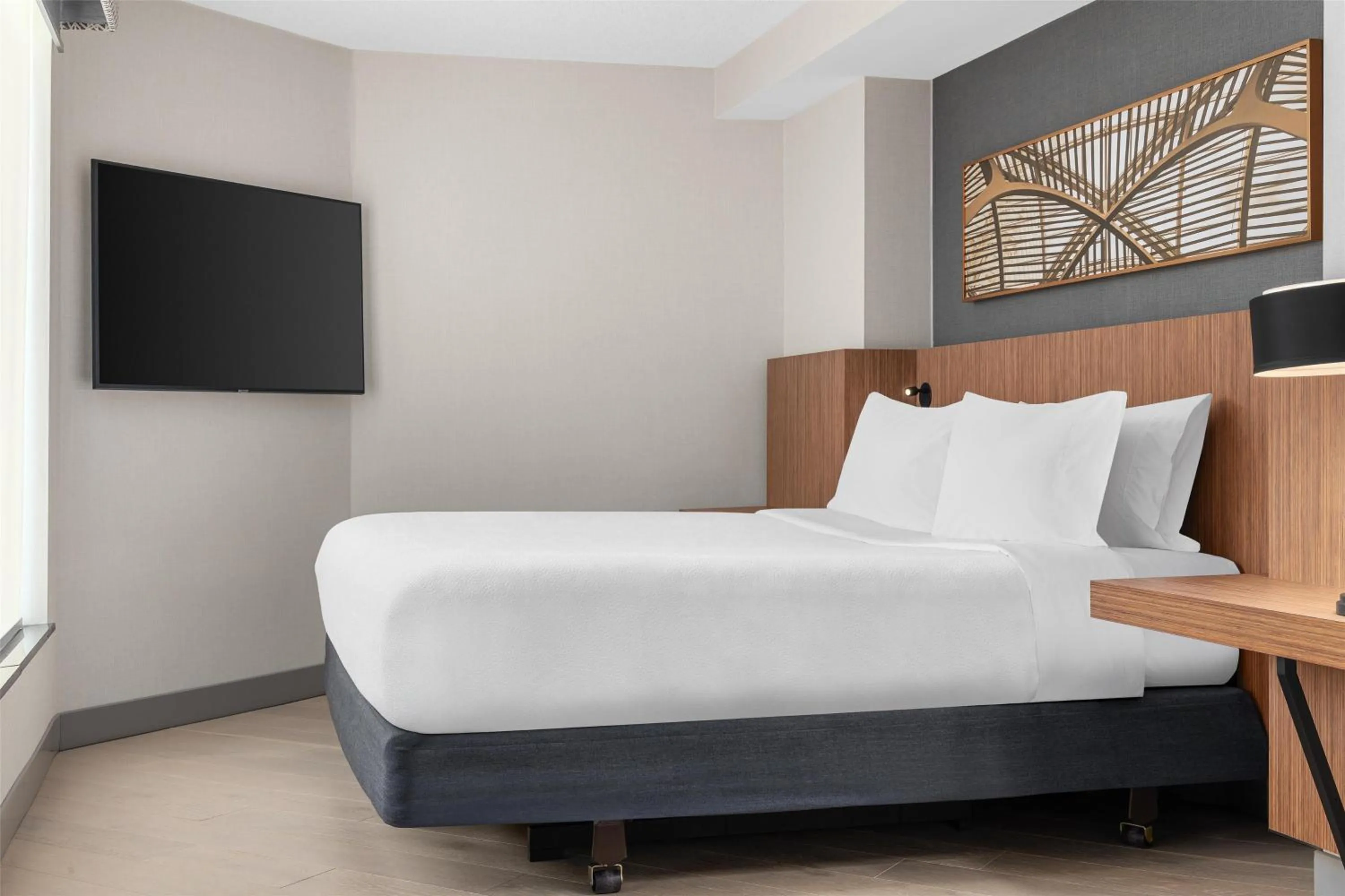 Bed in Hilton Garden Inn Toronto Airport