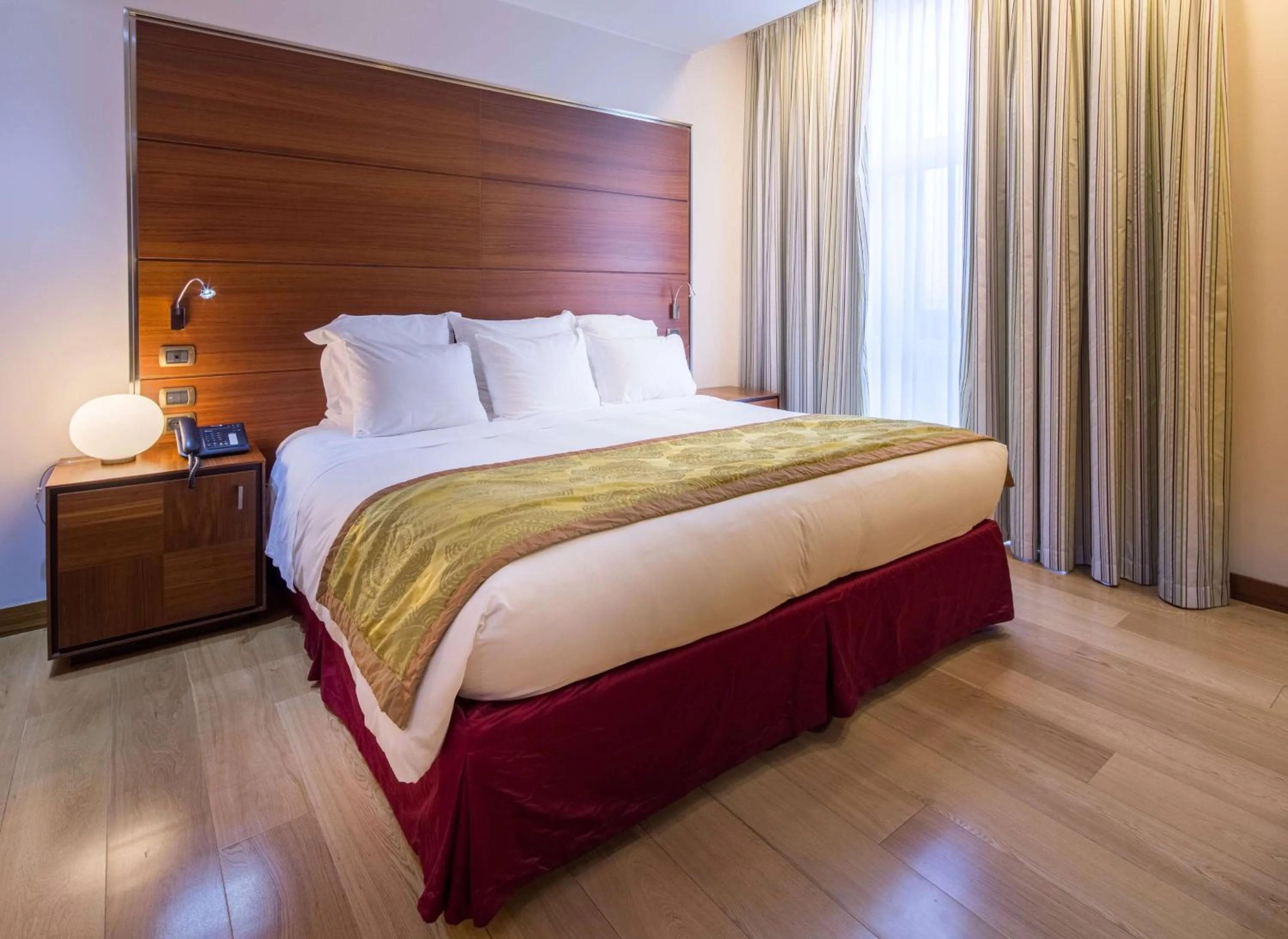 Photo of the whole room, Bed in Best Western Premier BHR Treviso Hotel