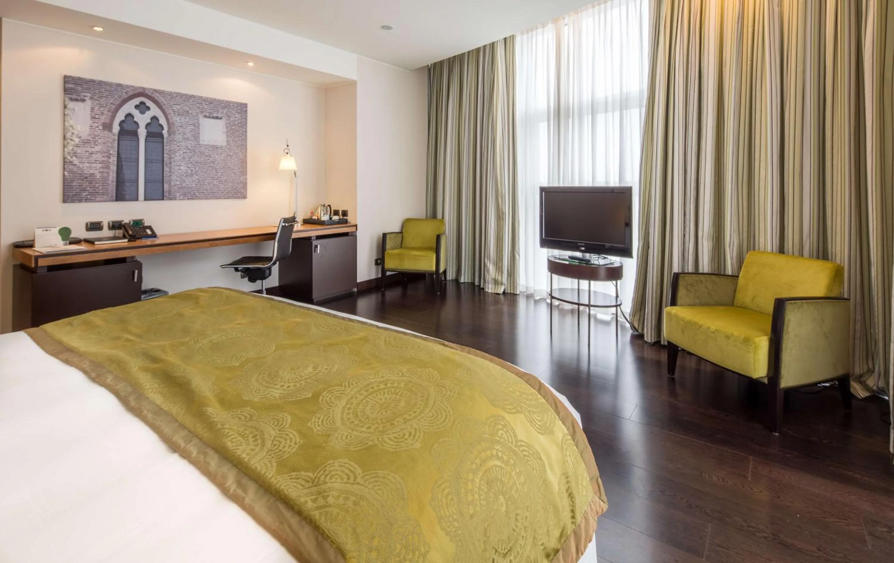 Photo of the whole room, Bed in Best Western Premier BHR Treviso Hotel