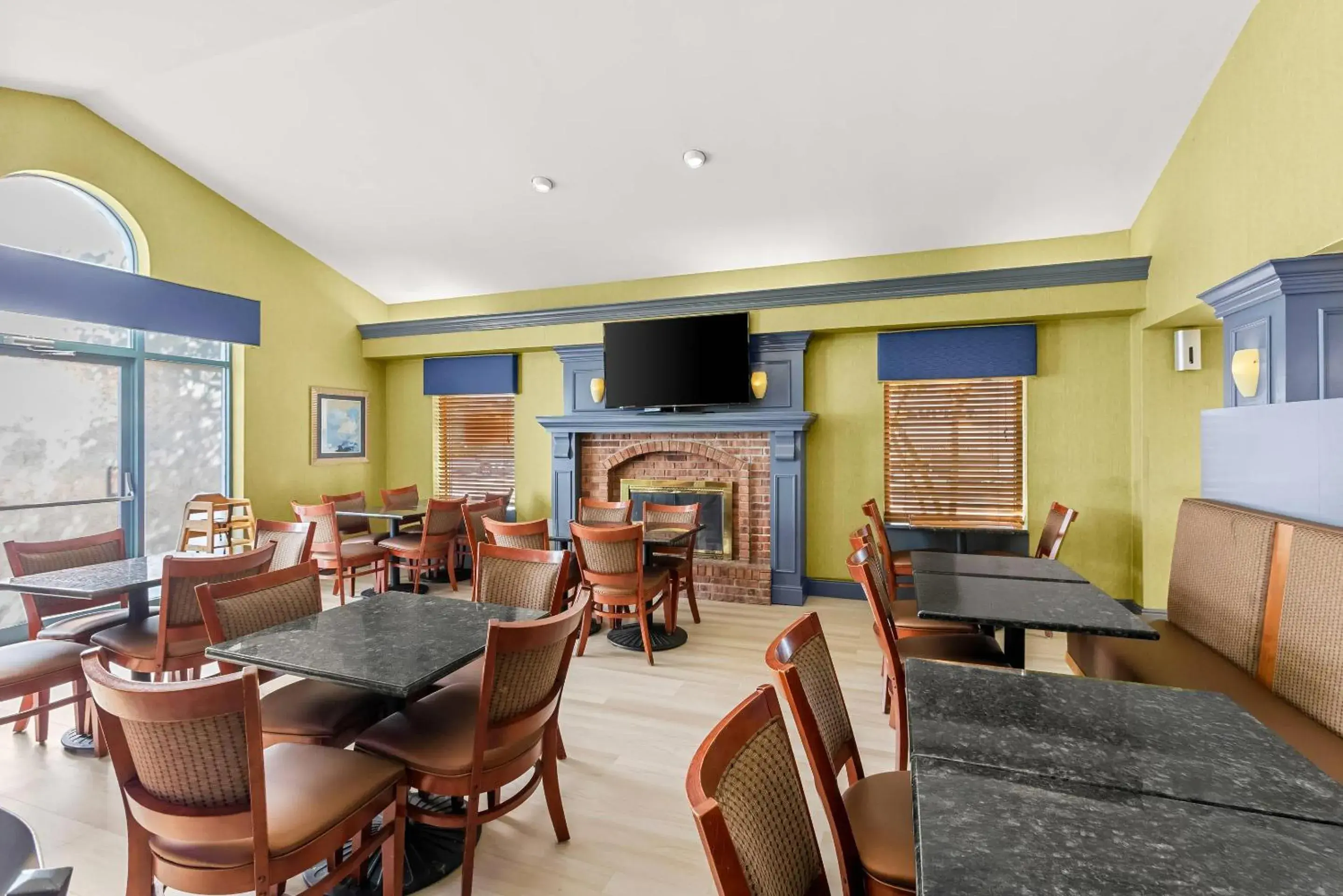 Breakfast in Clarion Inn Cranberry Township Breakfast in Clarion Inn Cranberry Township