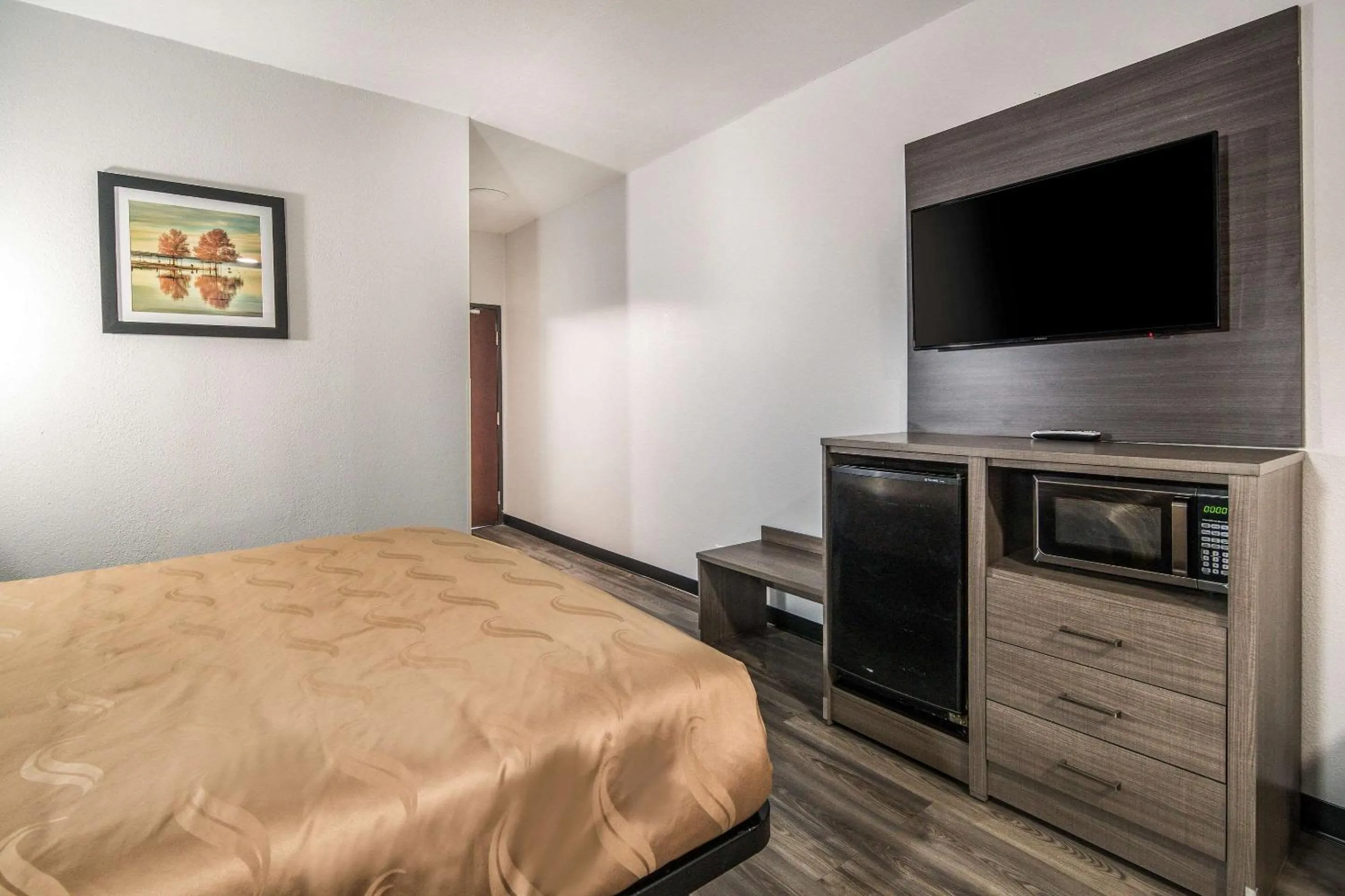 Photo of the whole room in Quality Inn & Suites Fort Worth - Fossil Creek