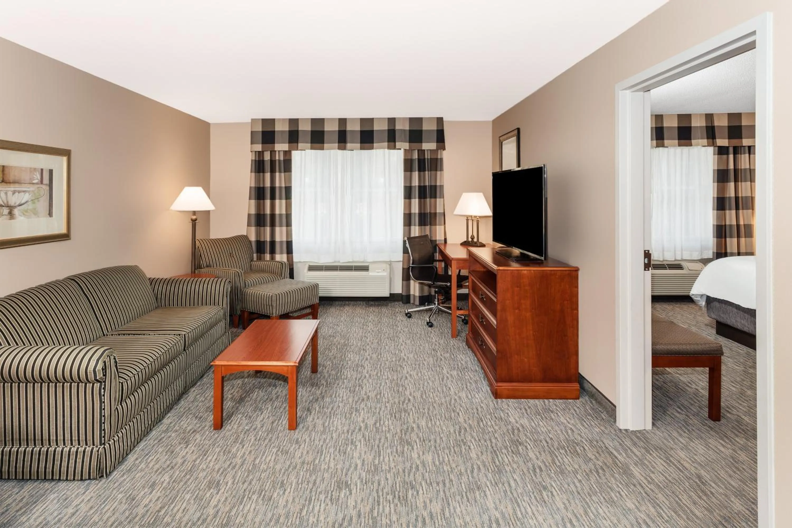 Photo of the whole room in Holiday Inn Express Hotel & Suites Hampton South-Seabrook by IHG