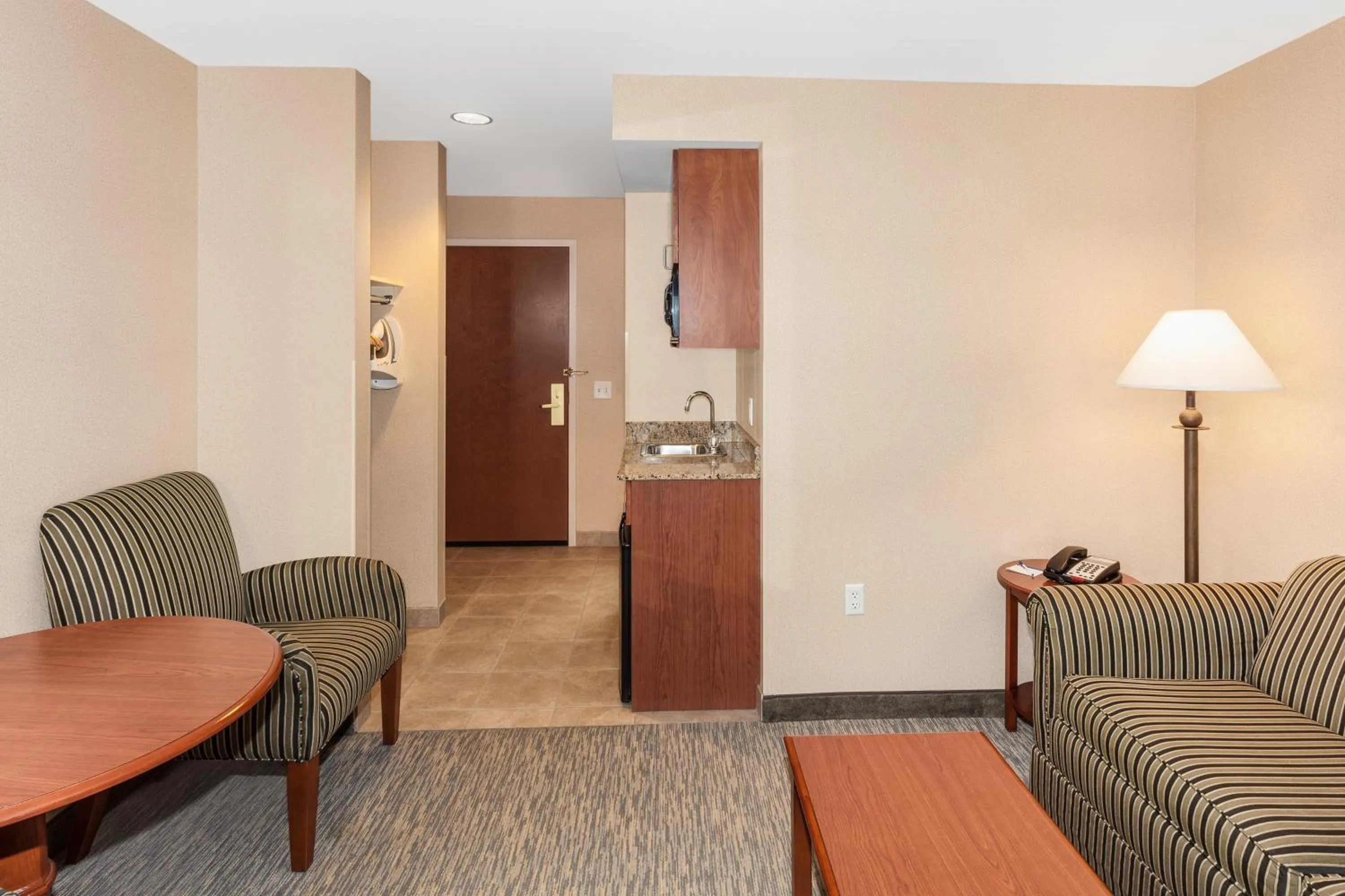 Photo of the whole room in Holiday Inn Express Hotel & Suites Hampton South-Seabrook by IHG