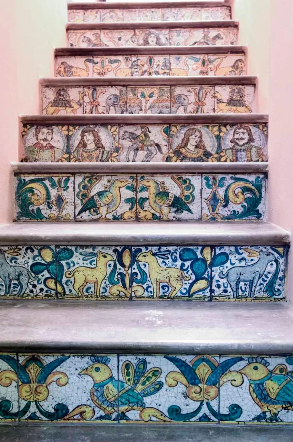 Decorative detail in Grana Barocco Art Hotel