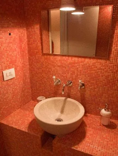 Bathroom in Grana Barocco Art Hotel