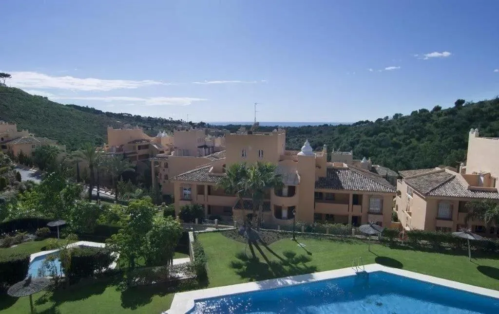 REF 12 Luxury Aparment with views