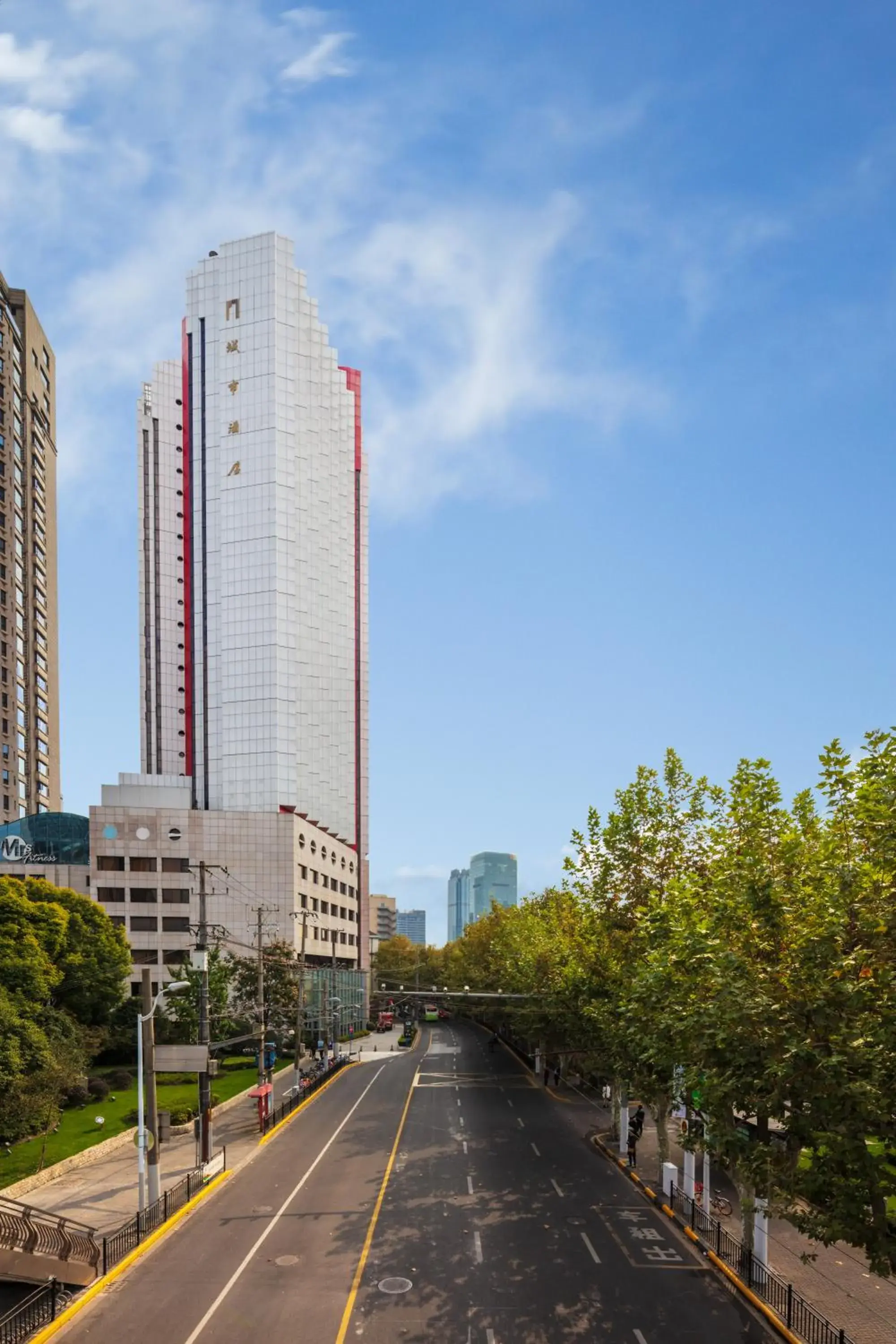 Property building in City Hotel Shanghai Property building in City Hotel Shanghai