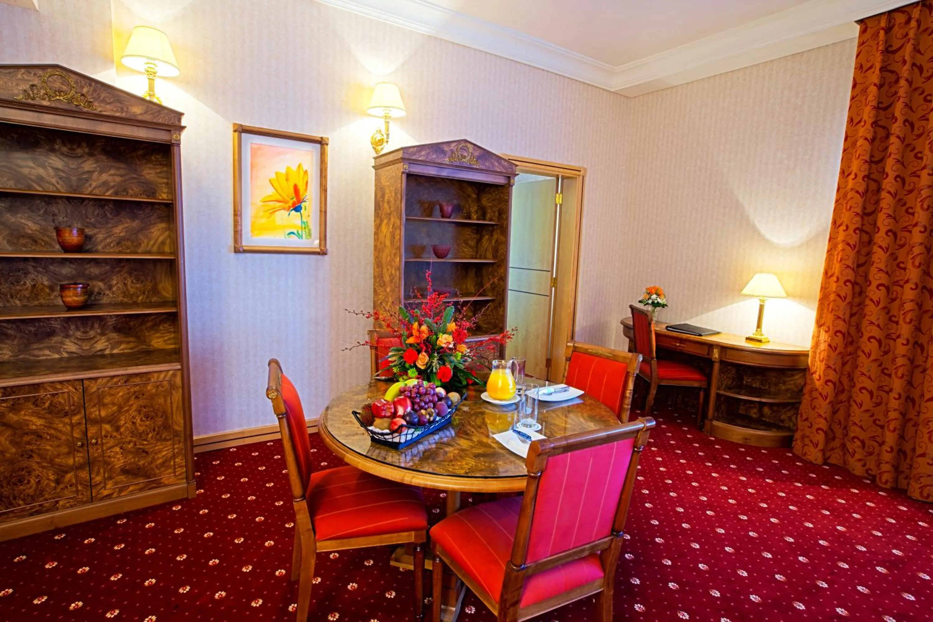 Living room in Capitol Hotel Jumeirah Dubai